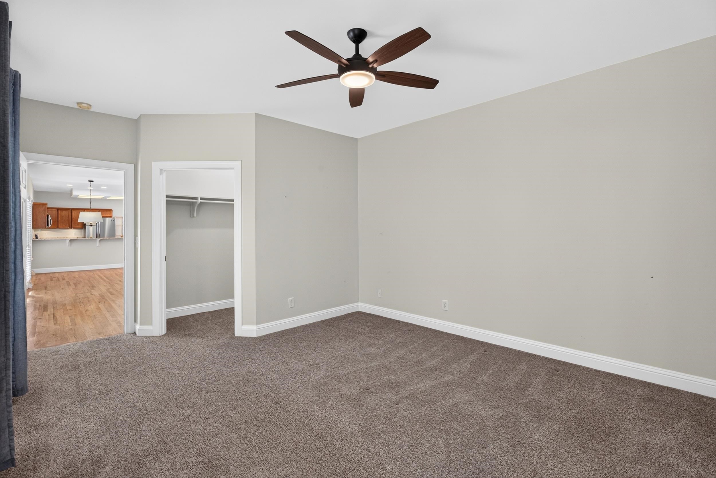 748 N Elm Avenue Property Photo 26