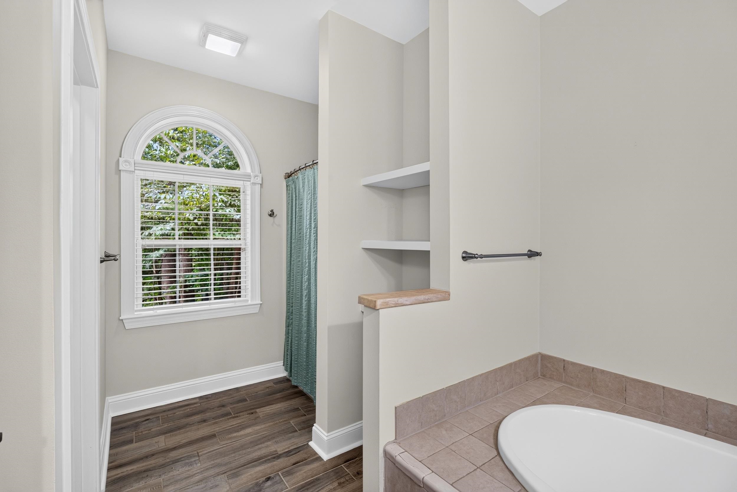 748 N Elm Avenue Property Photo 29