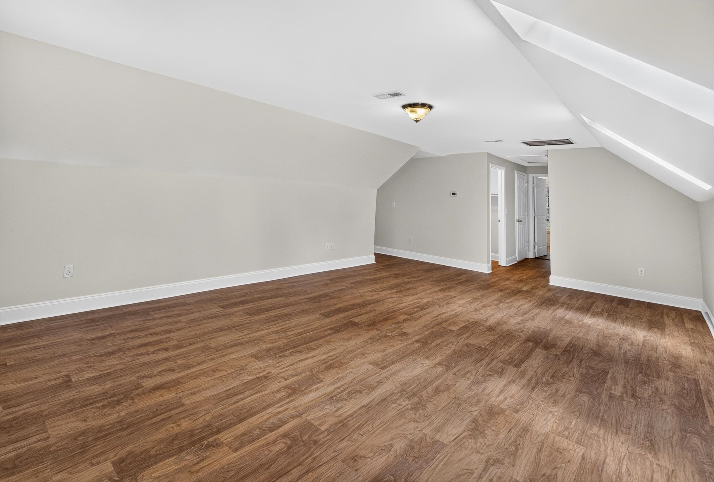 748 N Elm Avenue Property Photo 33