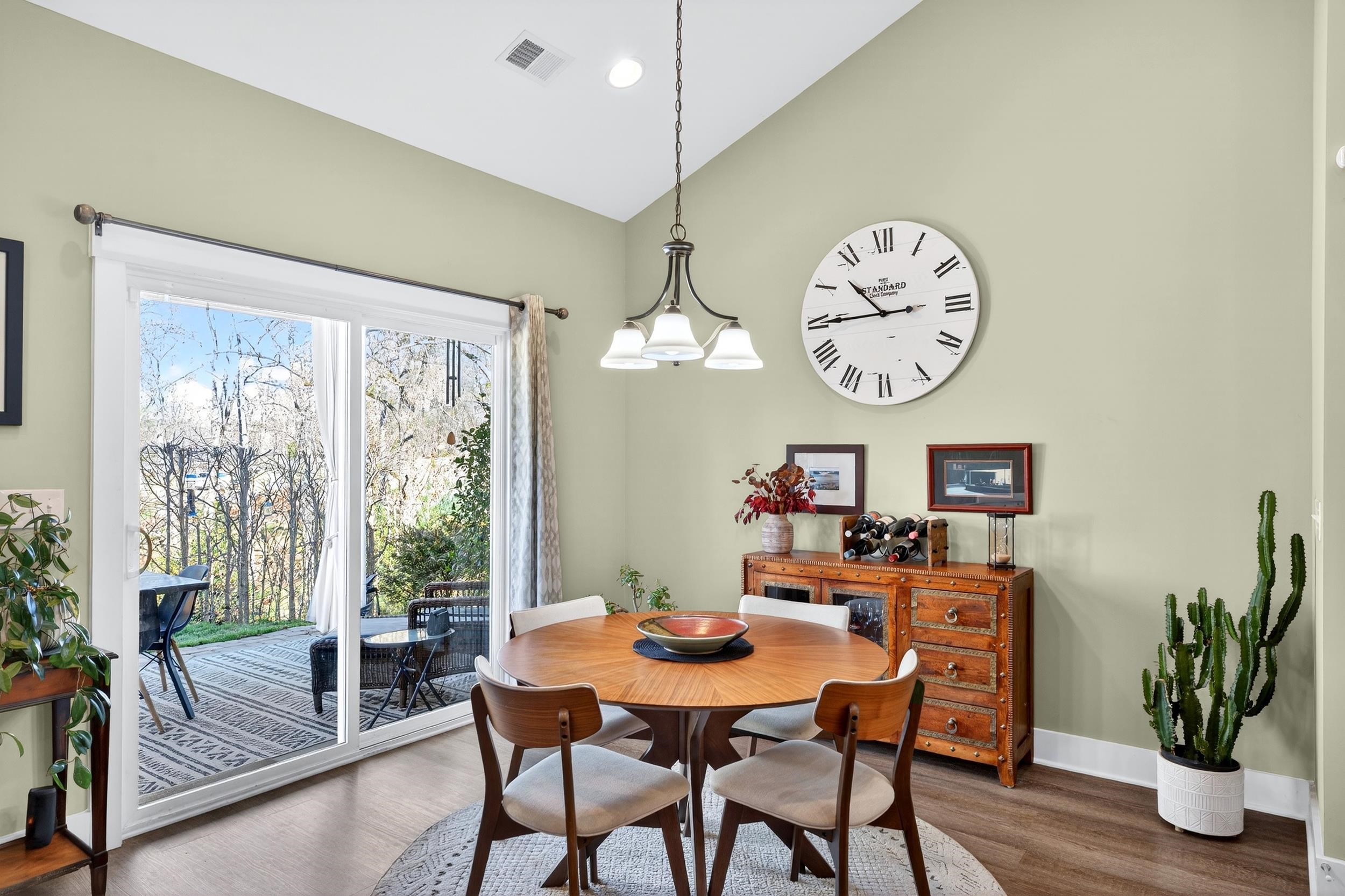 402 Vestry Place Property Photo 16