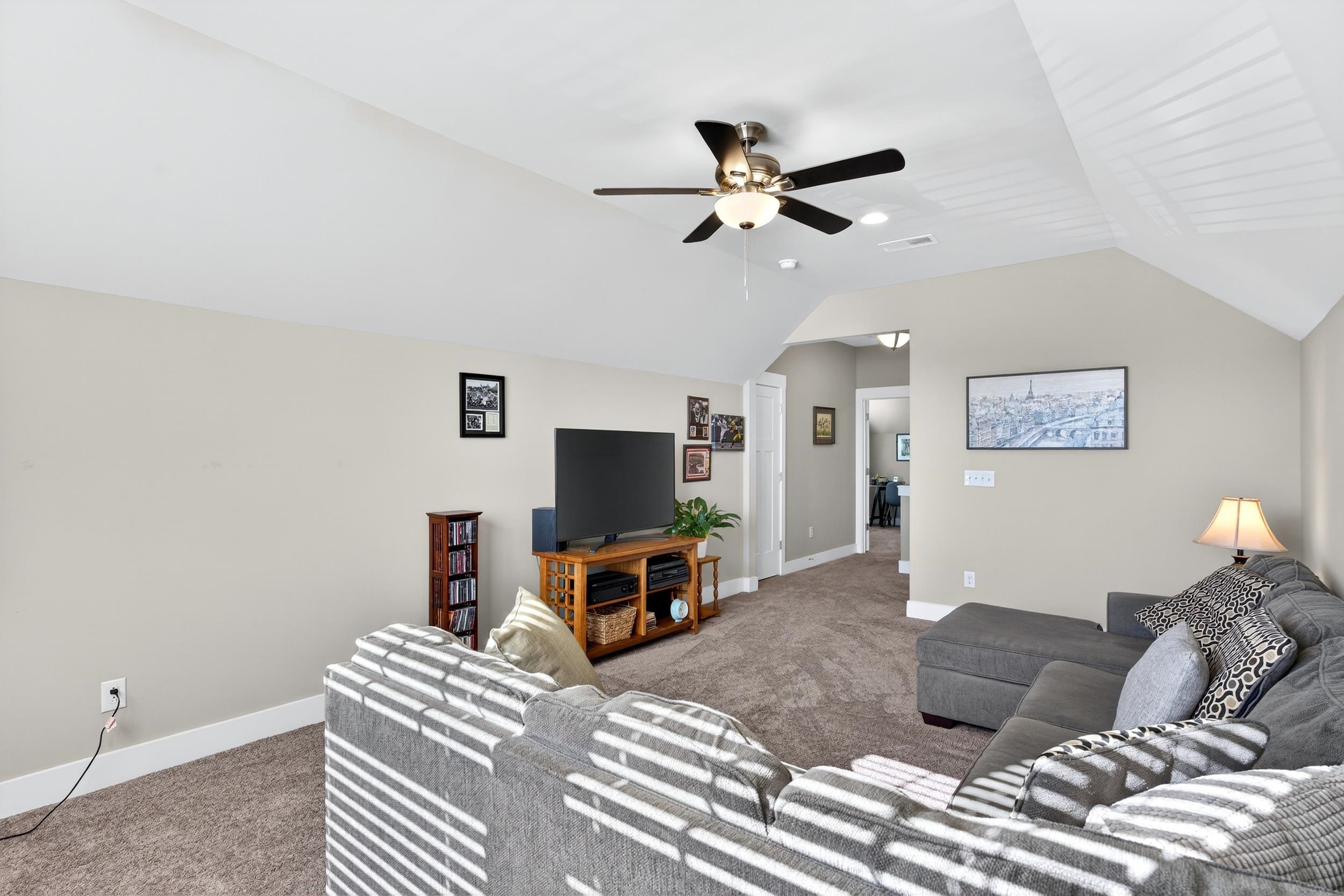 402 Vestry Place Property Photo 29