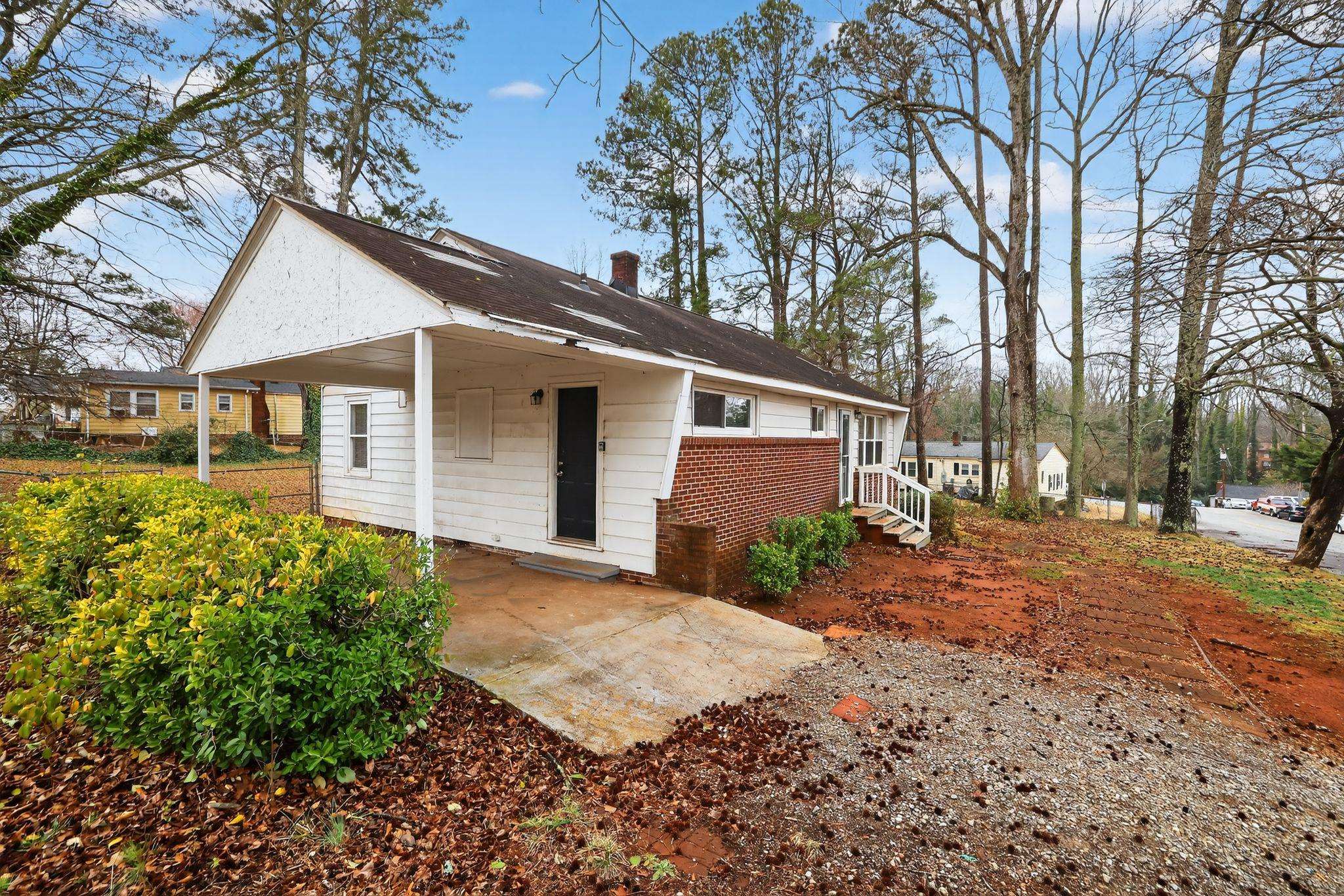 325 Merideth Circle Property Photo 8