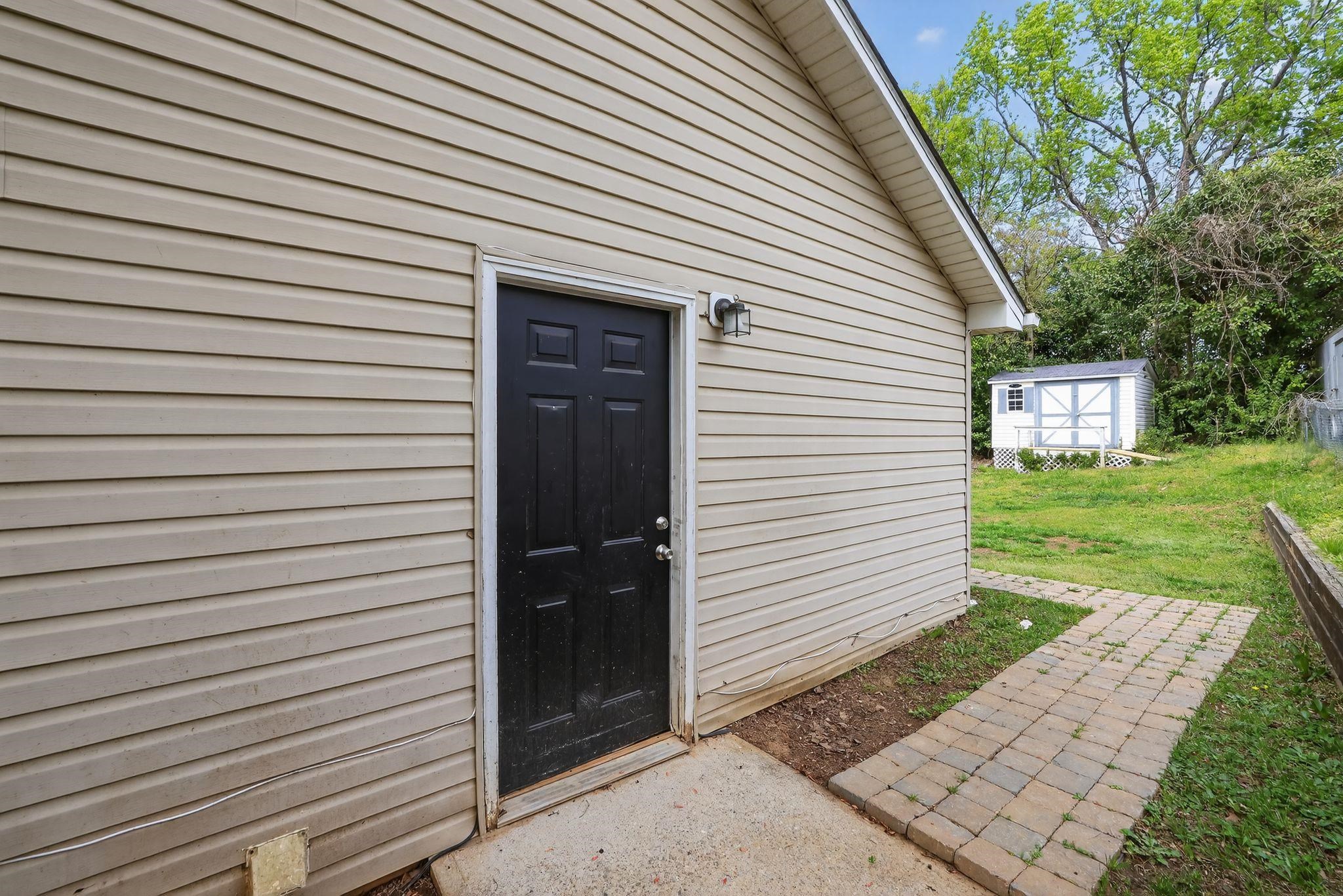 1828 Tamara Way Property Photo 4