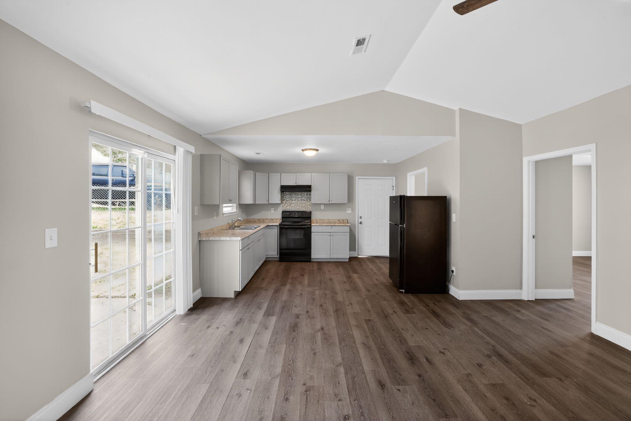 1828 Tamara Way Property Photo 19