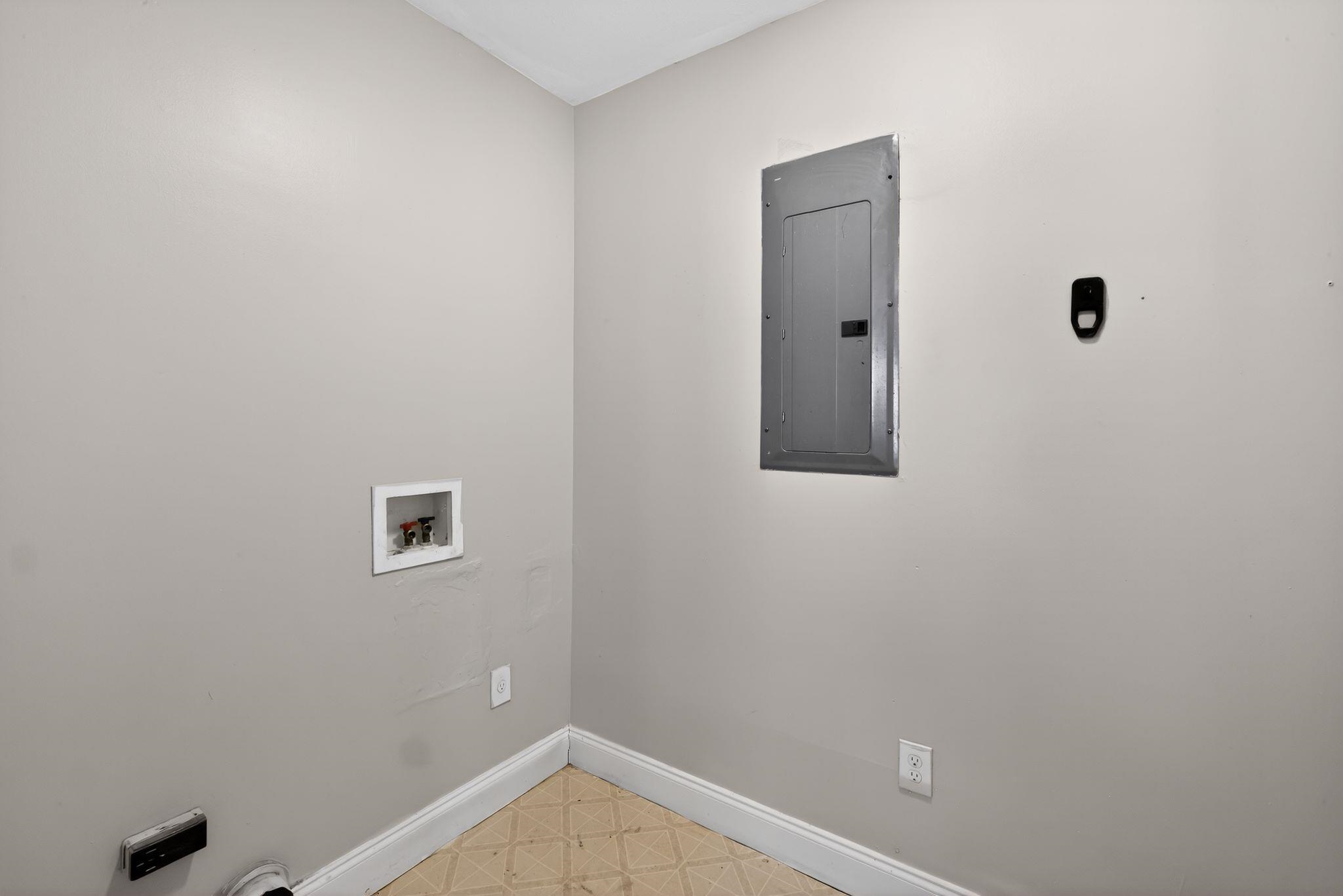 1828 Tamara Way Property Photo 35
