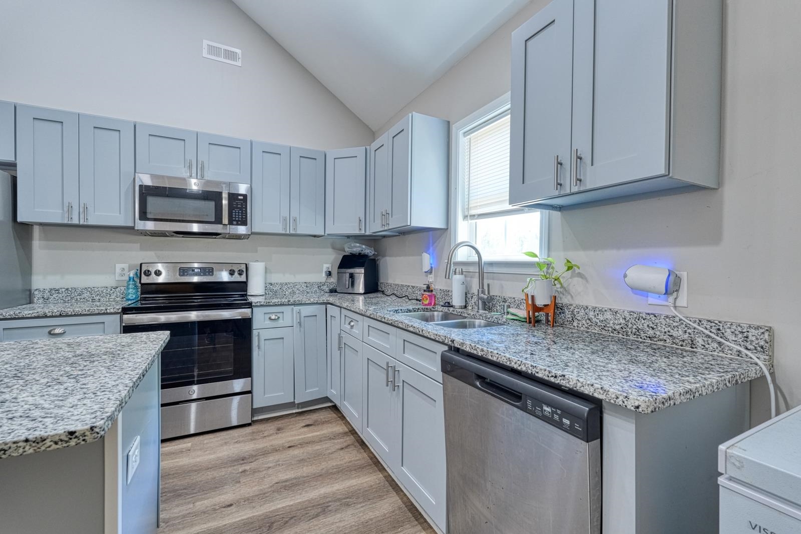 175 Aden St. Property Photo 12