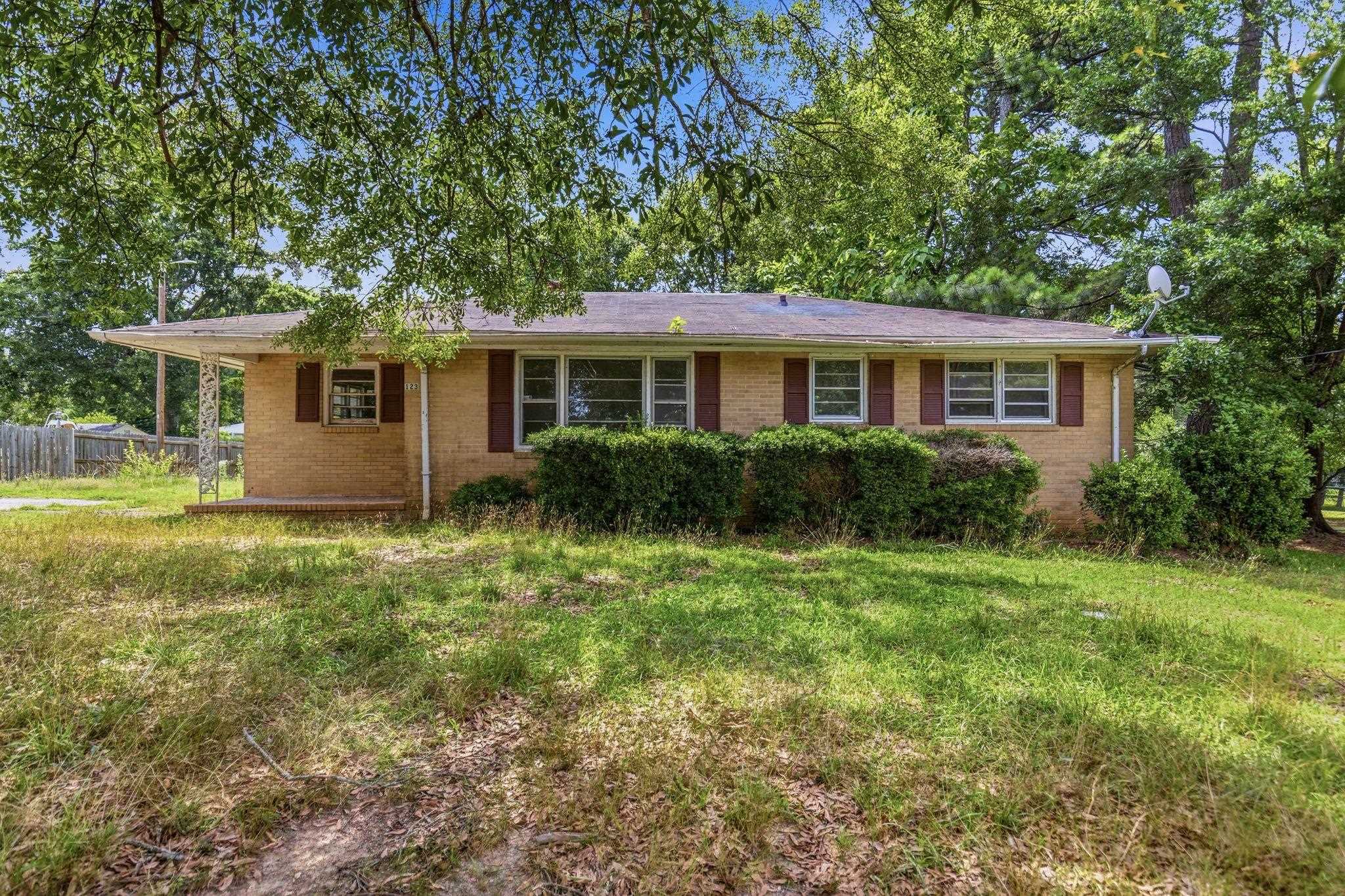 123 Tucker Rd Property Photo 2