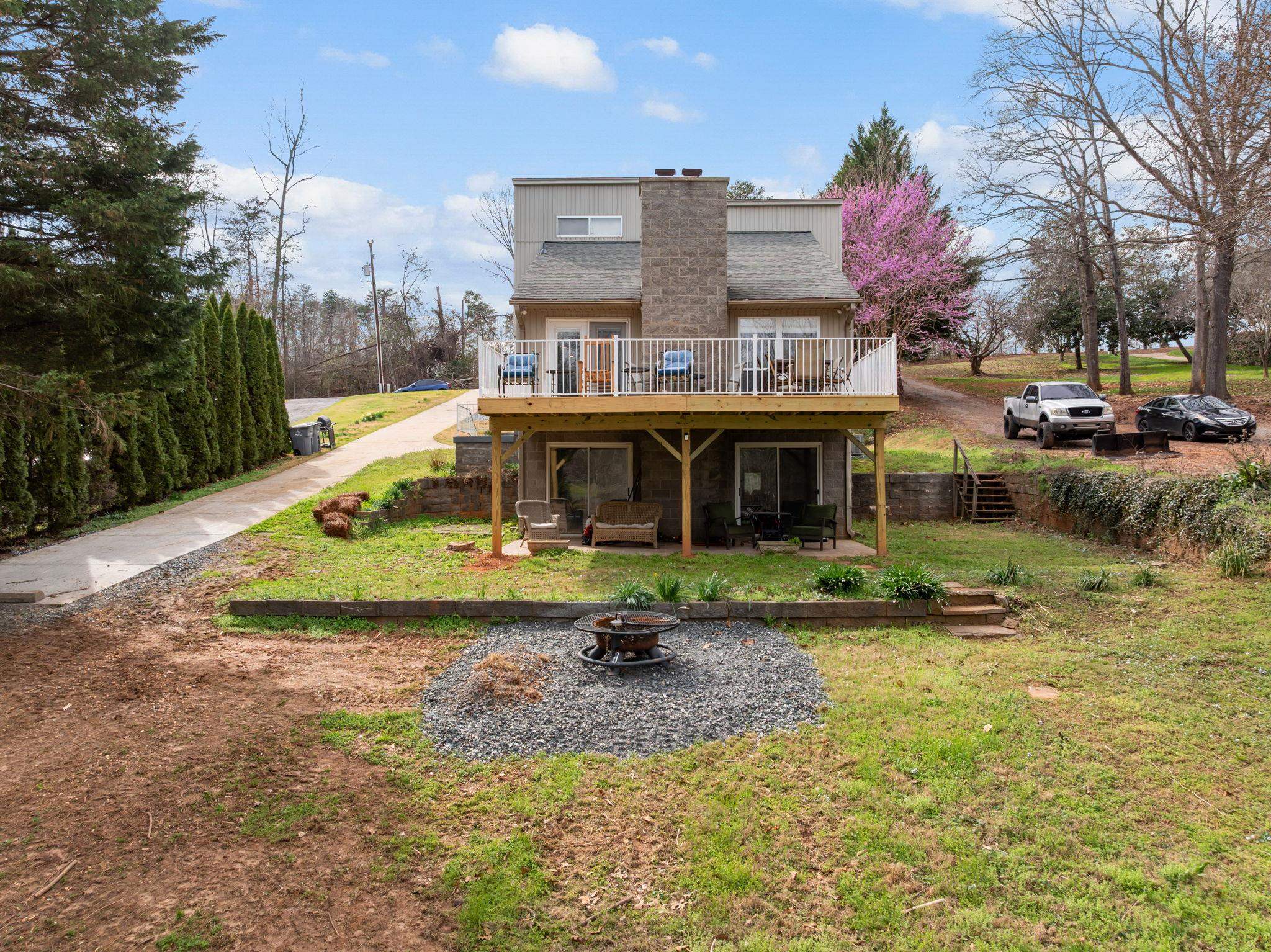 144 Amber Drive Property Photo 2