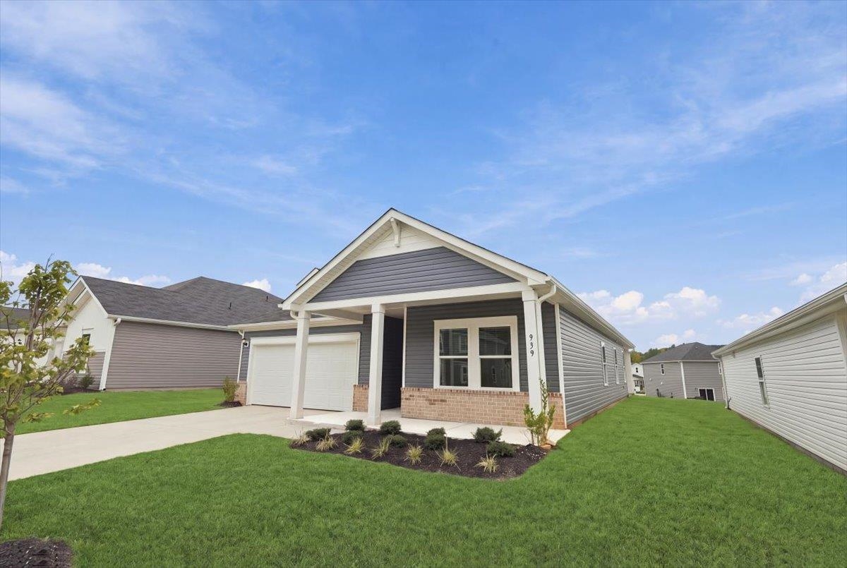 939 Rising Oak Court Property Photo 4