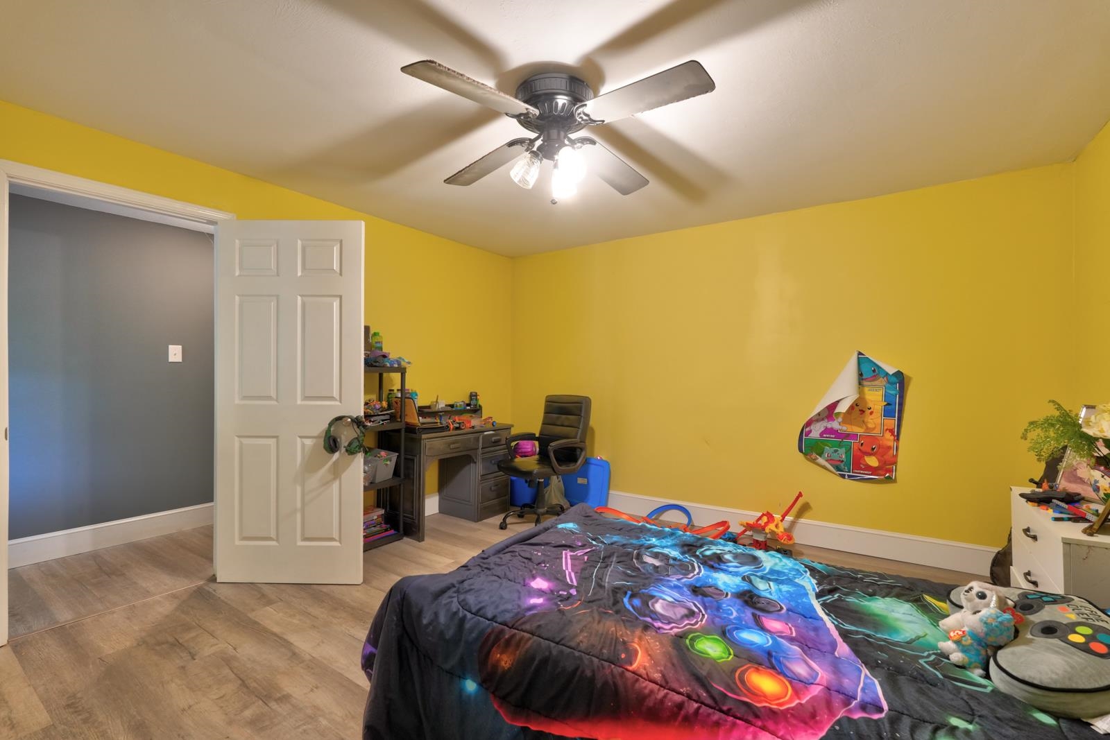 554 Green River Rd. Property Photo 4