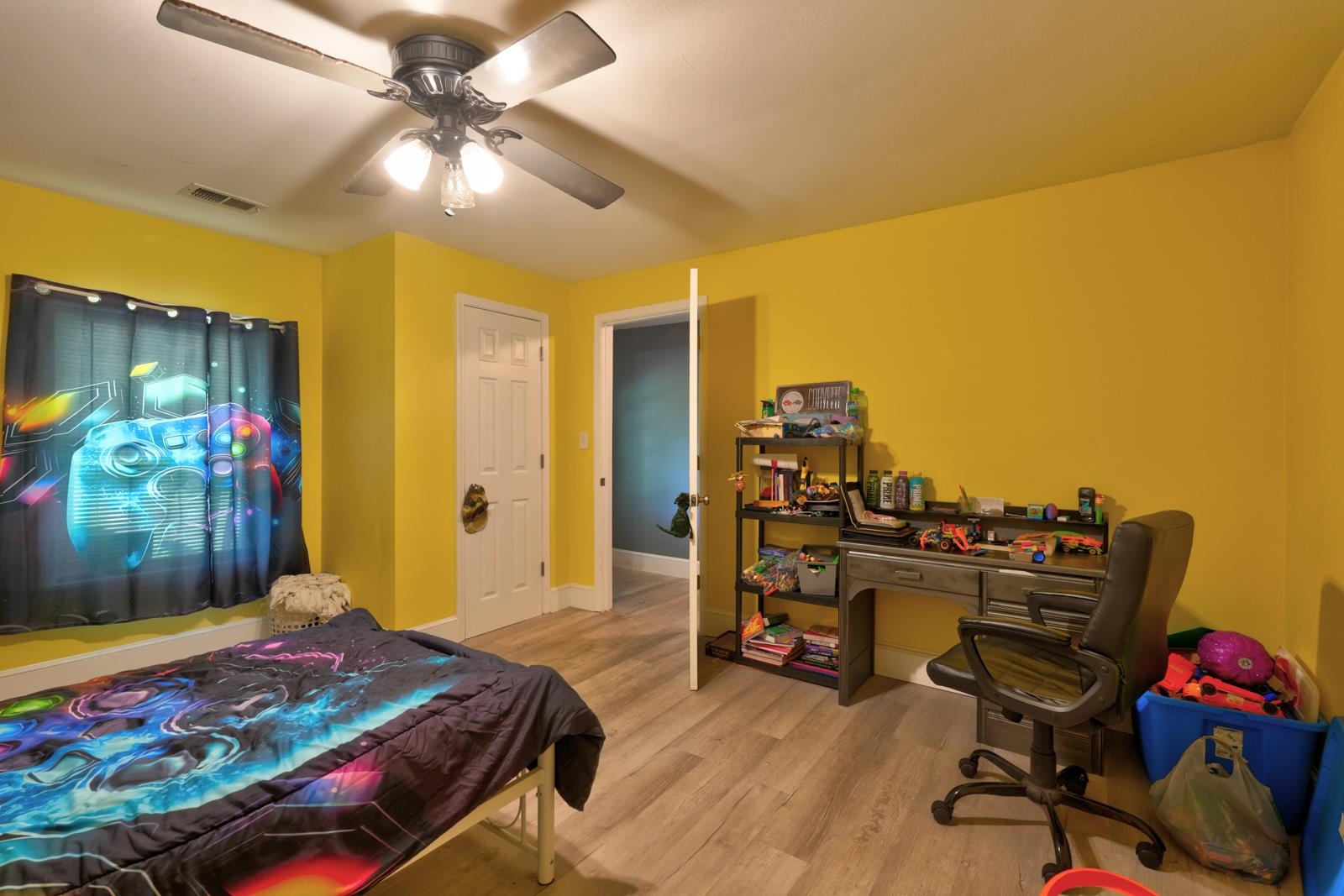 554 Green River Rd. Property Photo 5