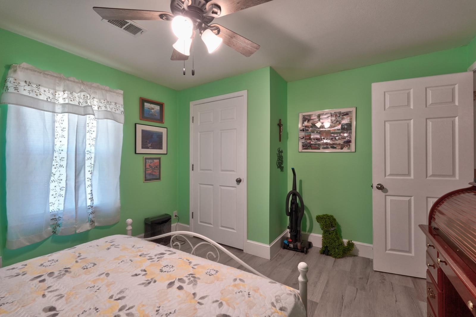 554 Green River Rd. Property Photo 29
