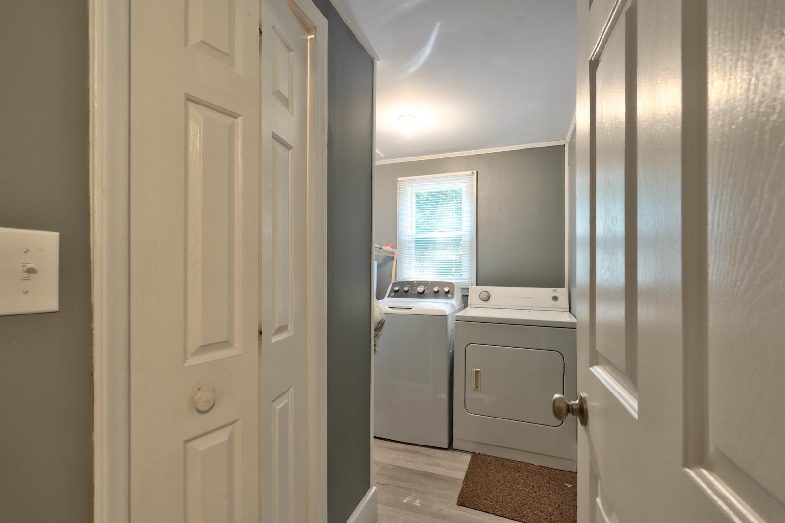 554 Green River Rd. Property Photo 43