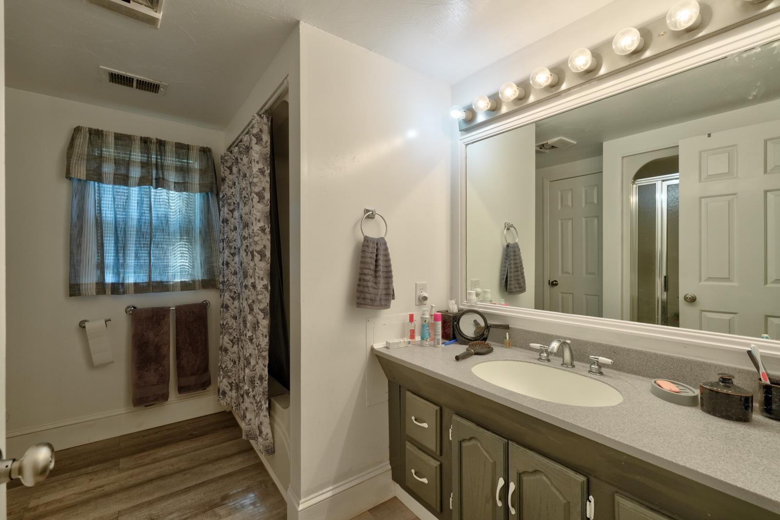 554 Green River Rd. Property Photo 45