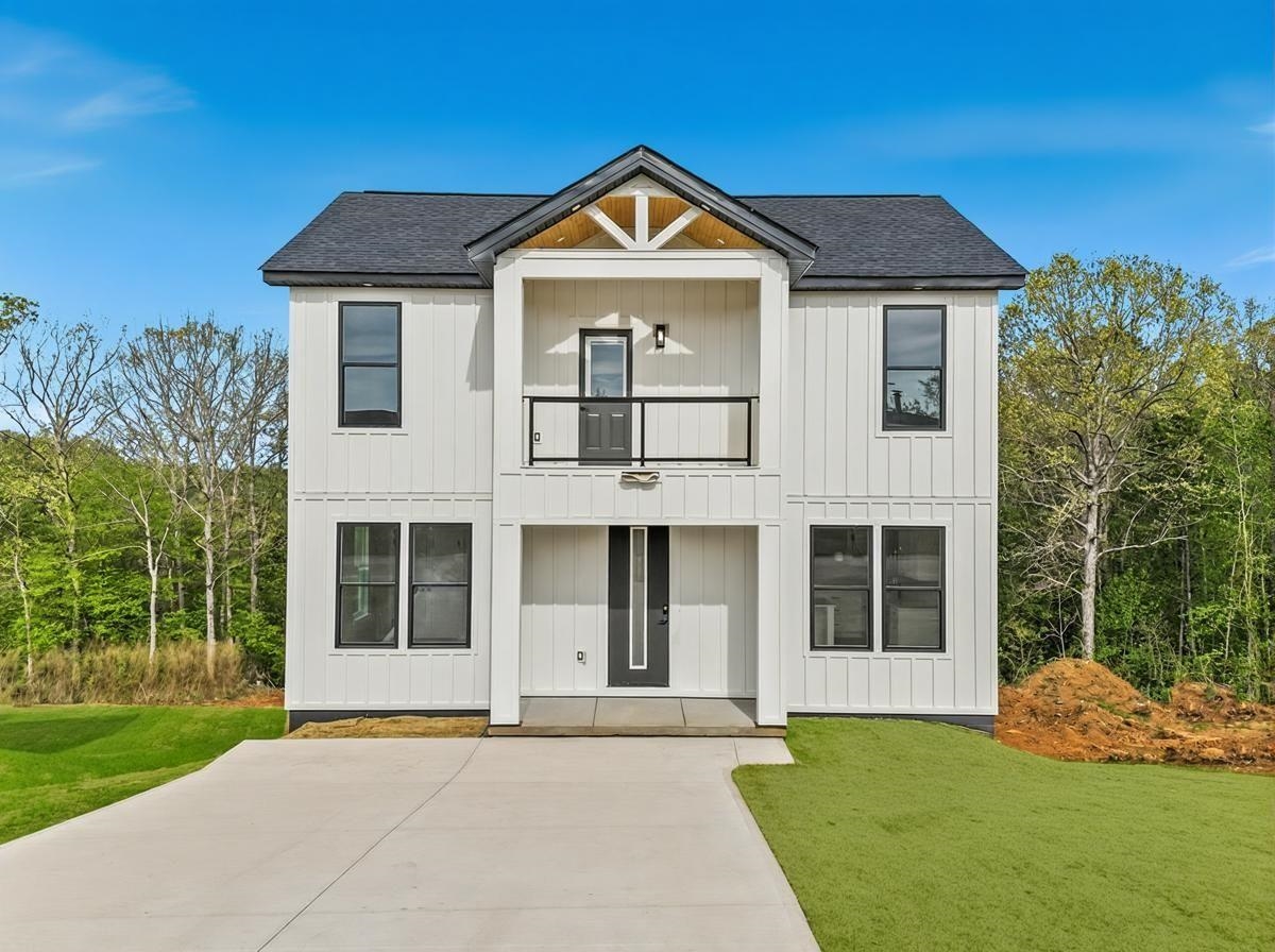 116 Current Drive Property Photo 1