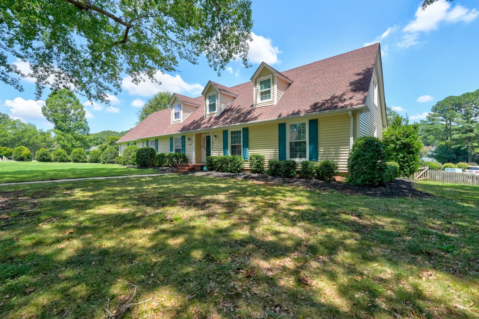 203 Bruton Place Property Photo 49