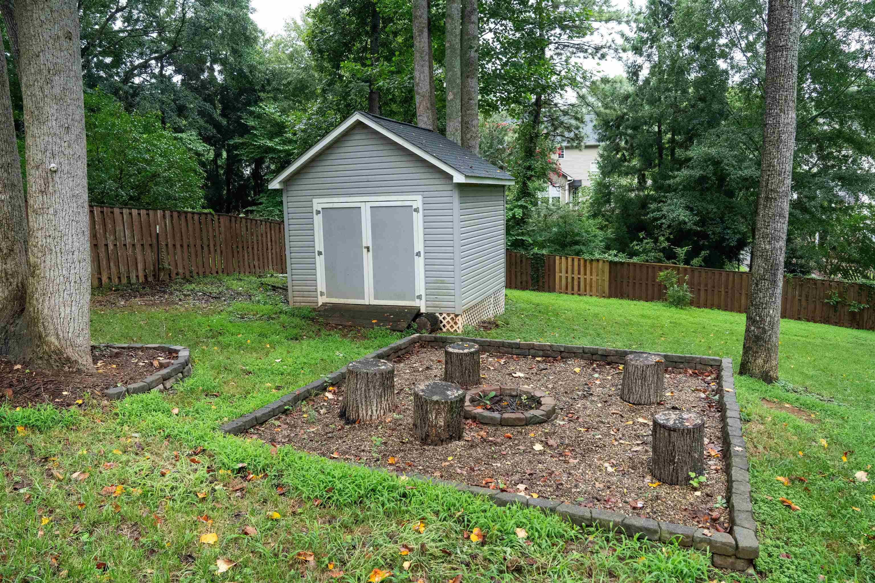 196 Timberleaf Drive Property Photo 3