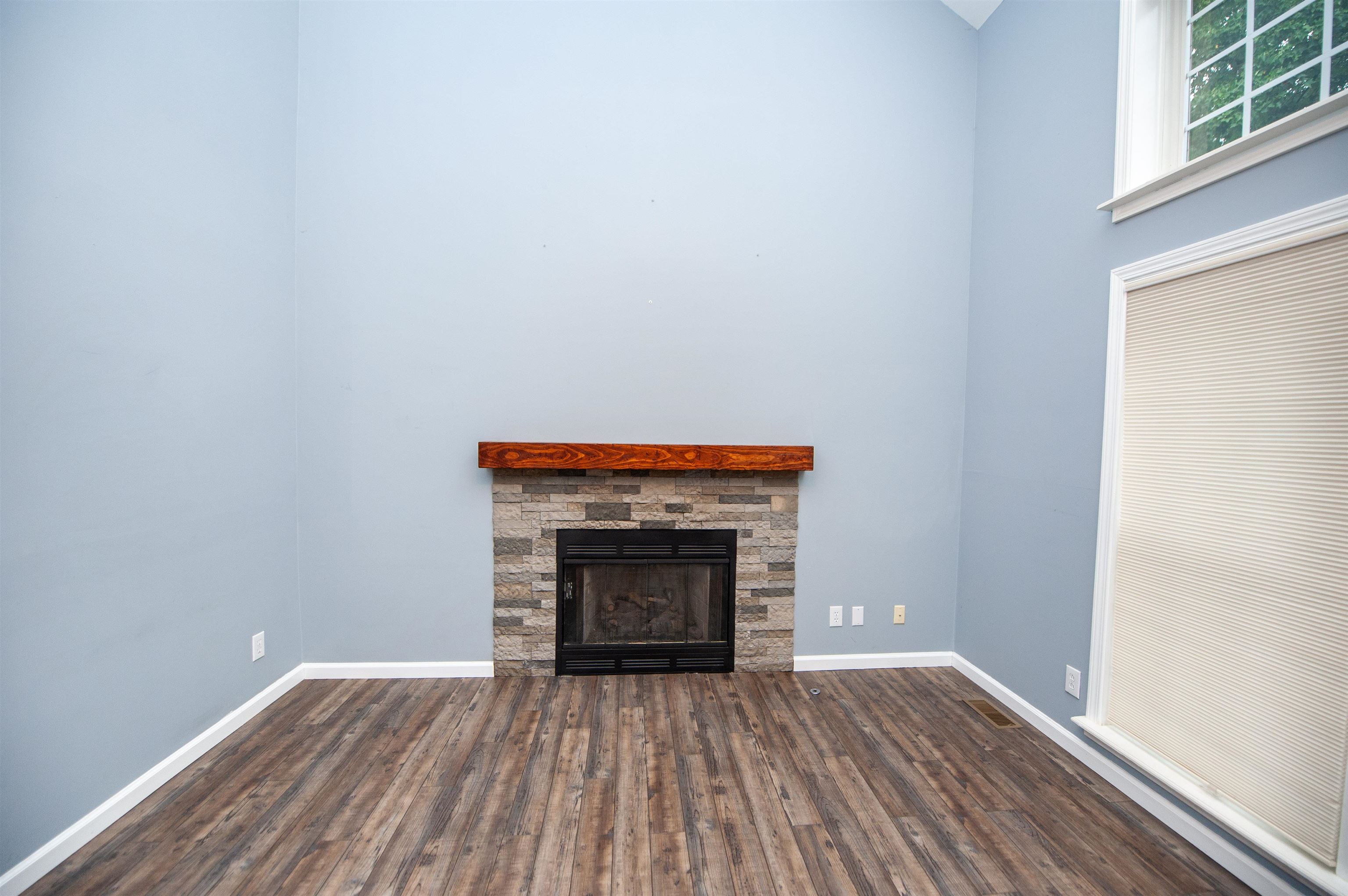 196 Timberleaf Drive Property Photo 7
