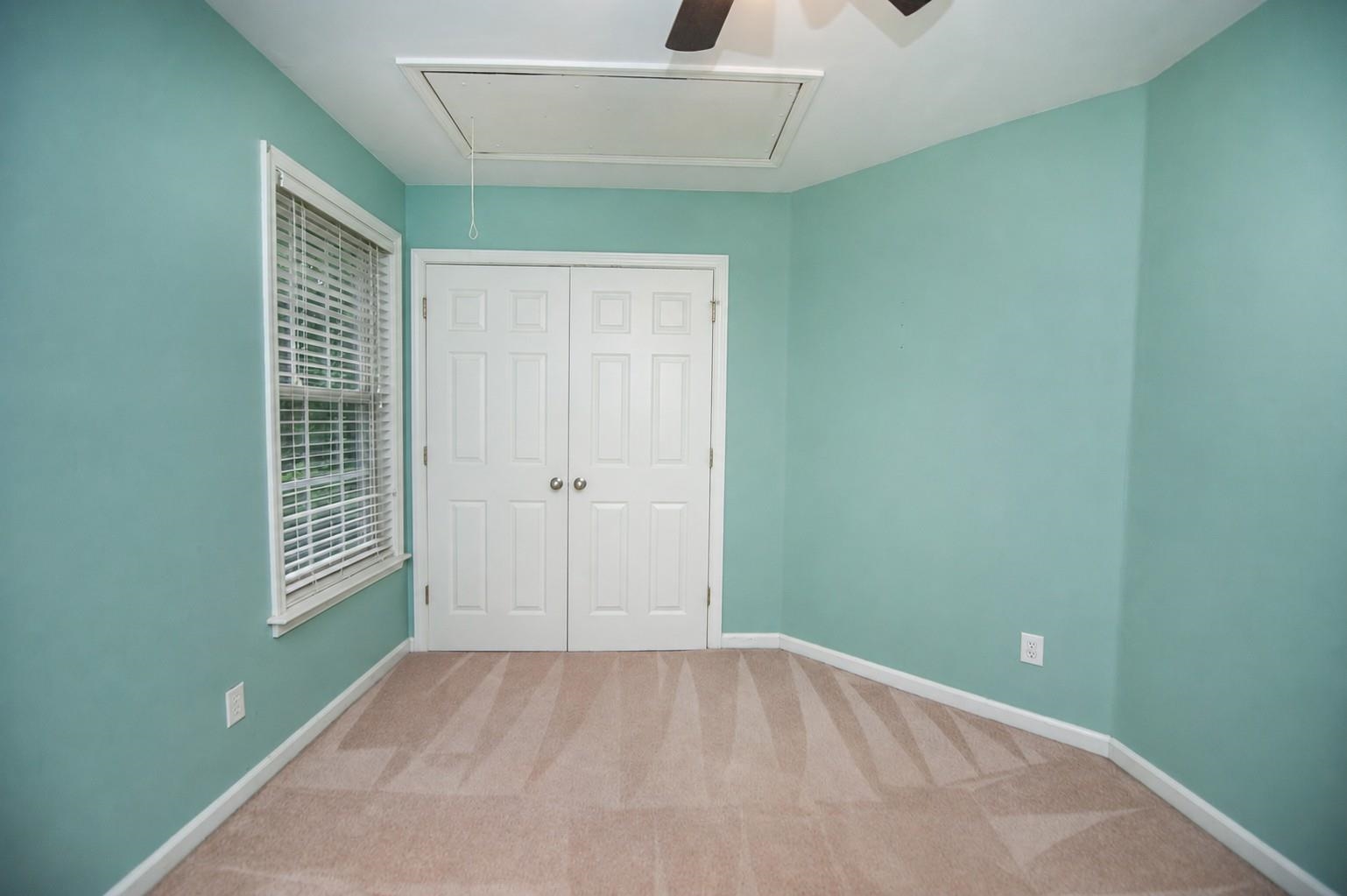 196 Timberleaf Drive Property Photo 27