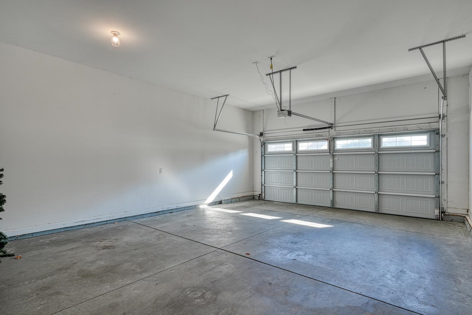 160 Scotts Bluff Drive Property Photo 14