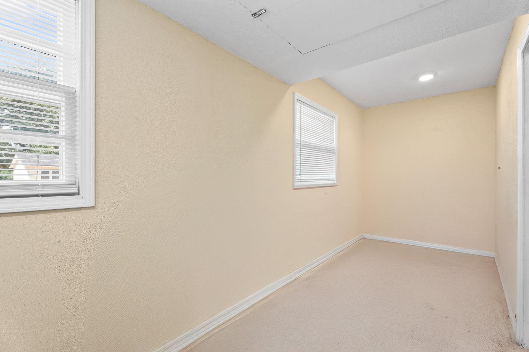 313 Alder Drive Property Photo 18