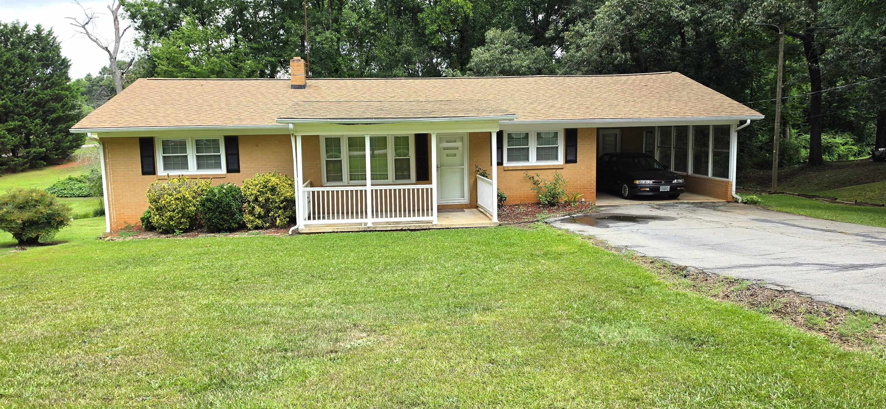 180 Edgewood Drive Property Photo 1