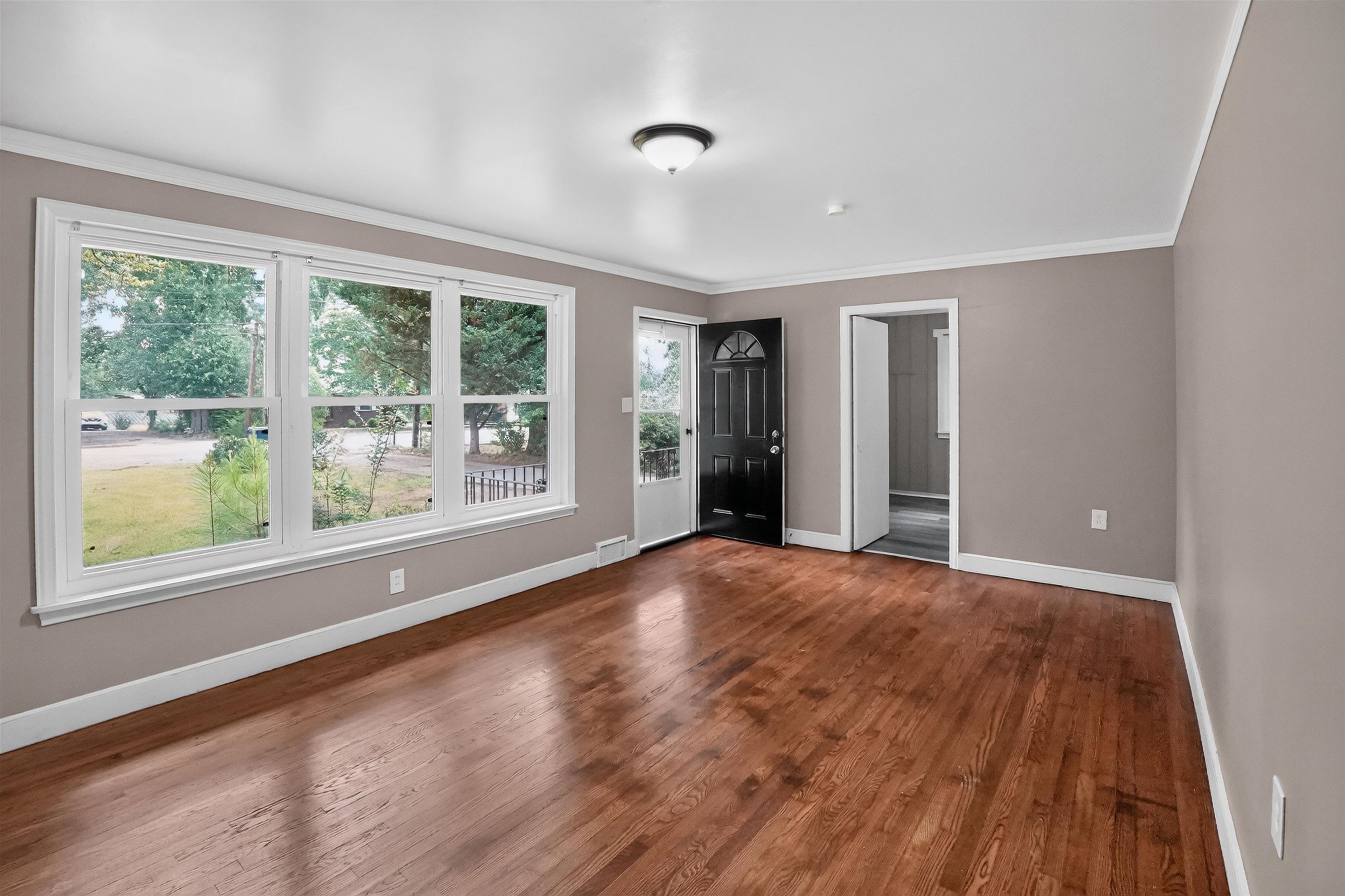 2403 Lane Avenue Property Photo 8