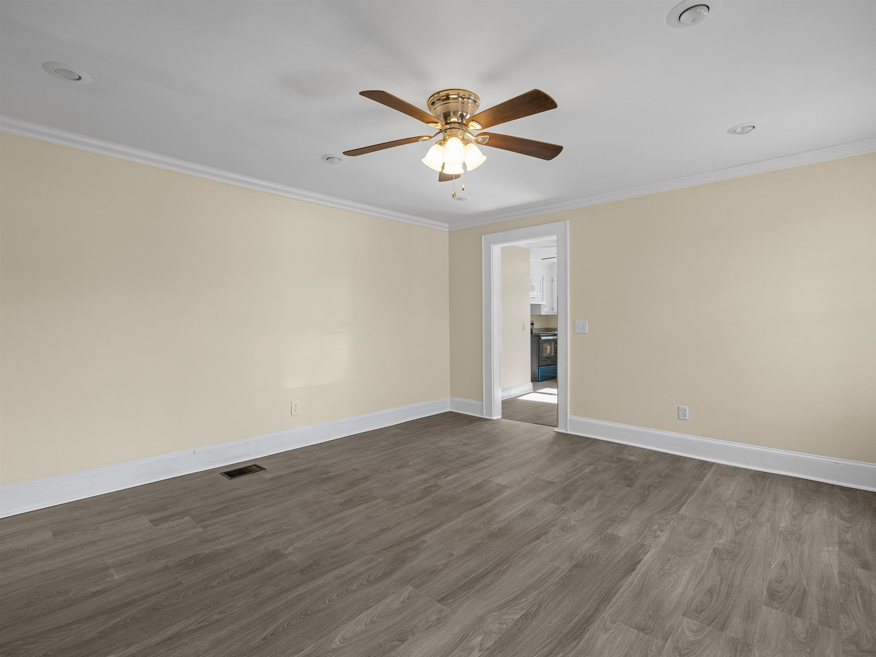 201 Perry Road Property Photo 9