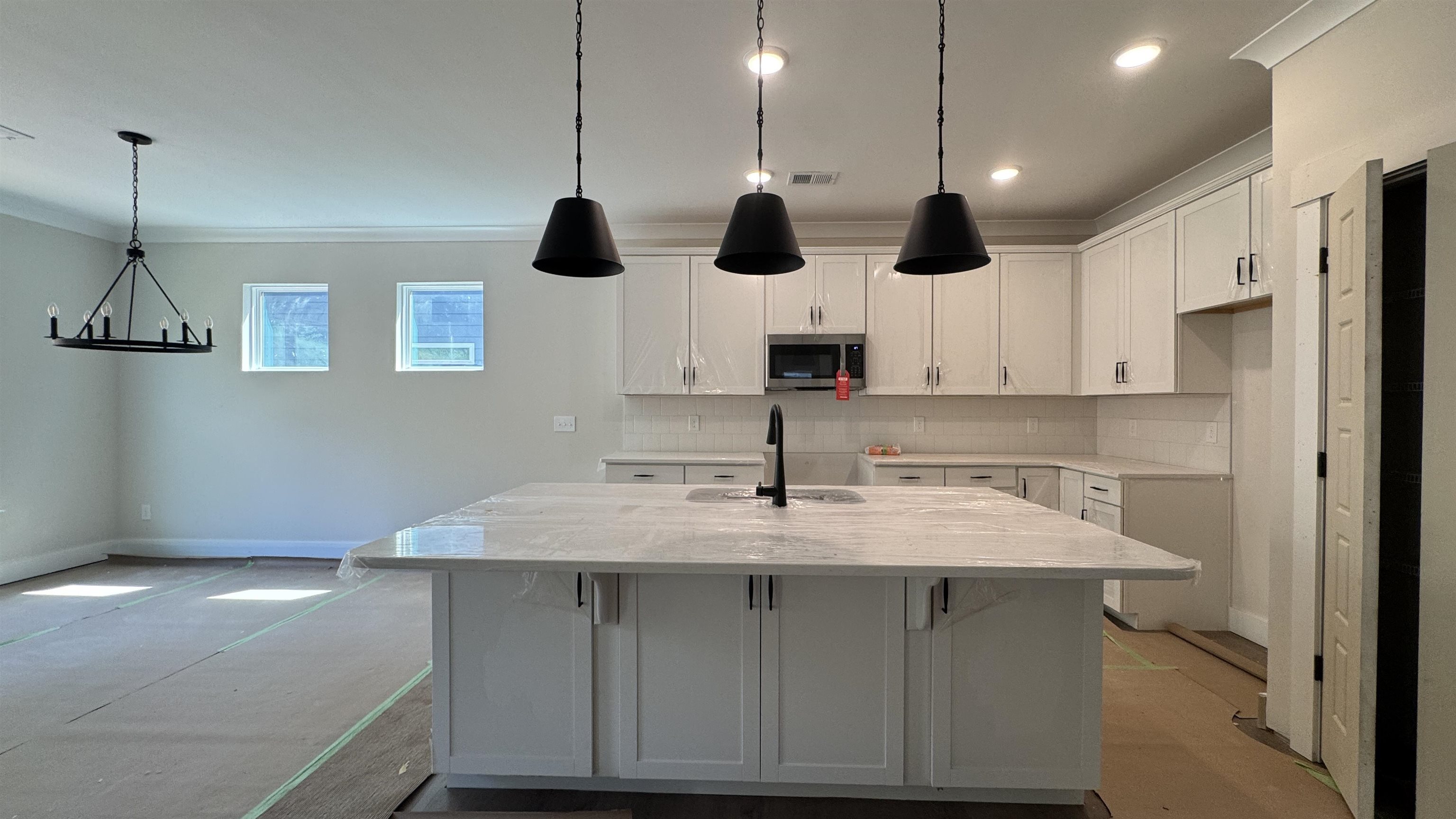 1124 Stable Way Property Photo 3
