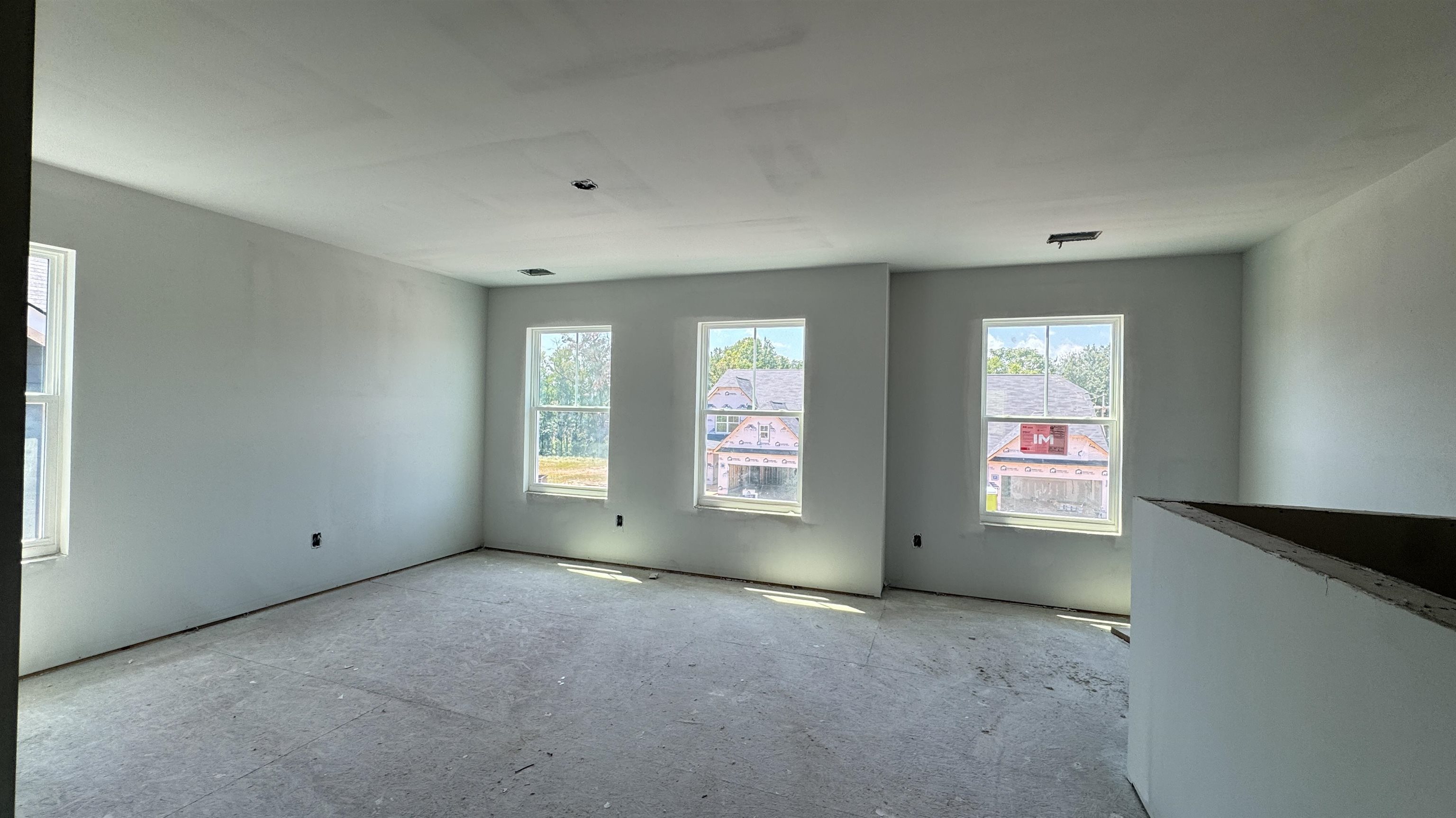 1124 Stable Way Property Photo 4
