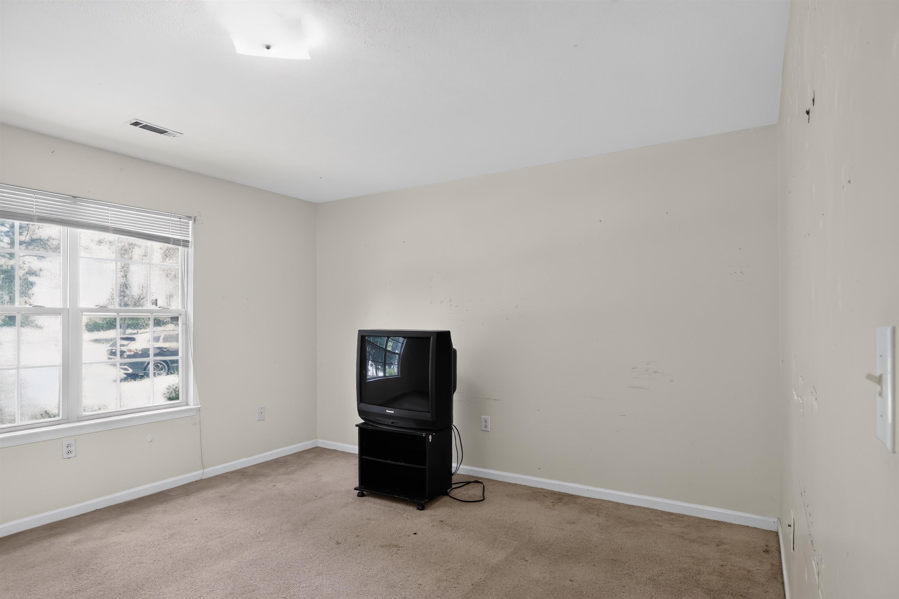 1837 Tamara Way Property Photo 6
