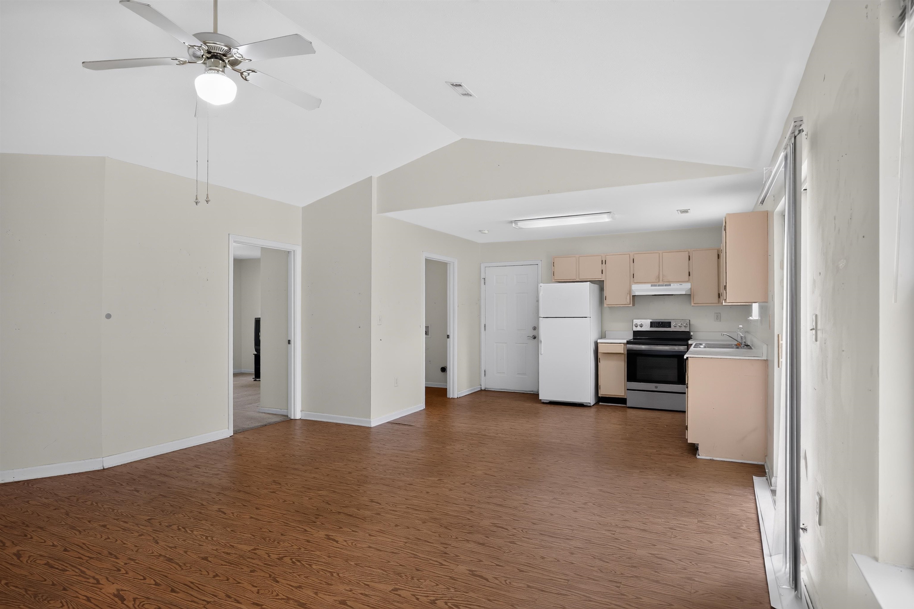 1837 Tamara Way Property Photo 9