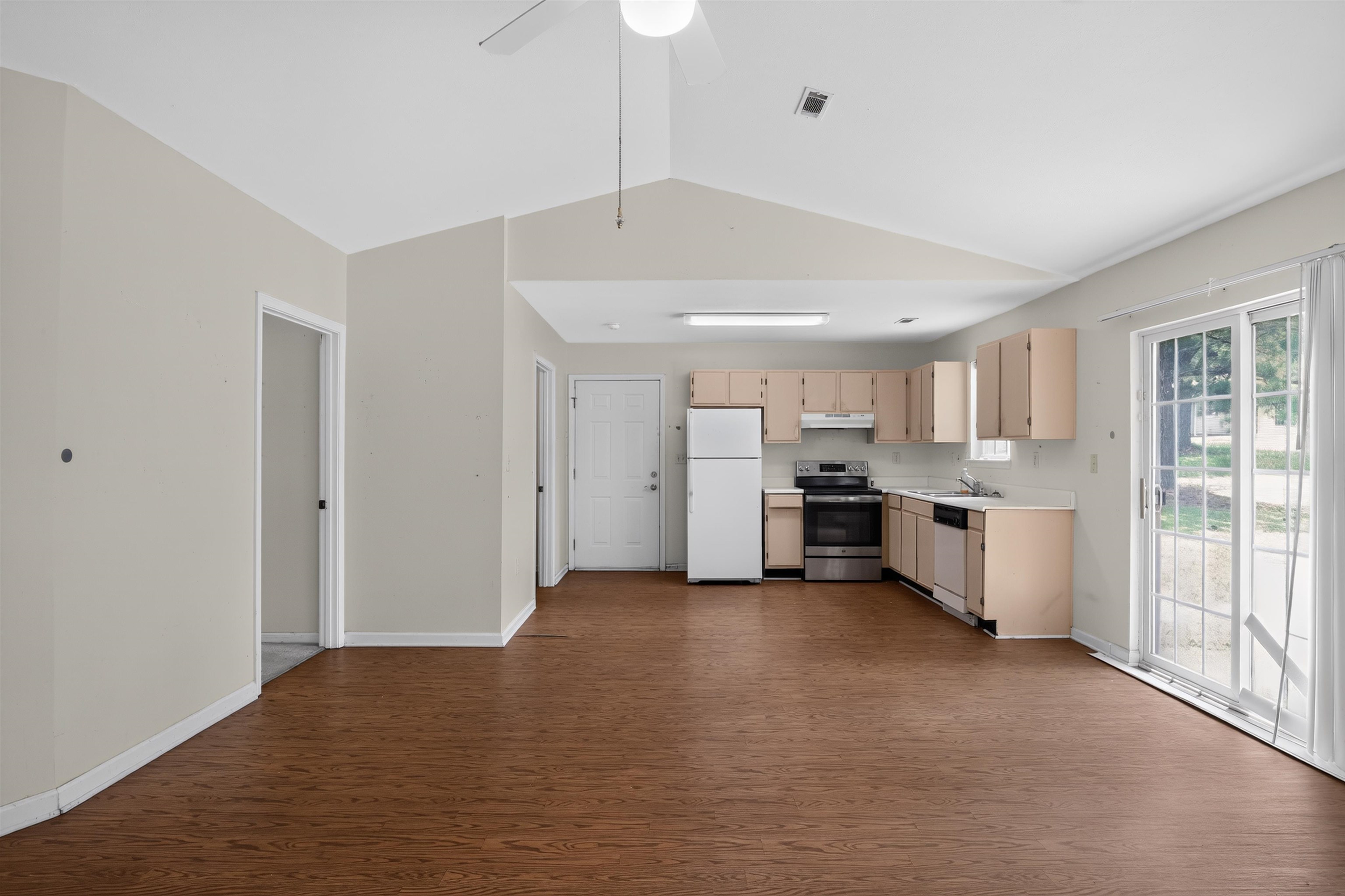 1837 Tamara Way Property Photo 11