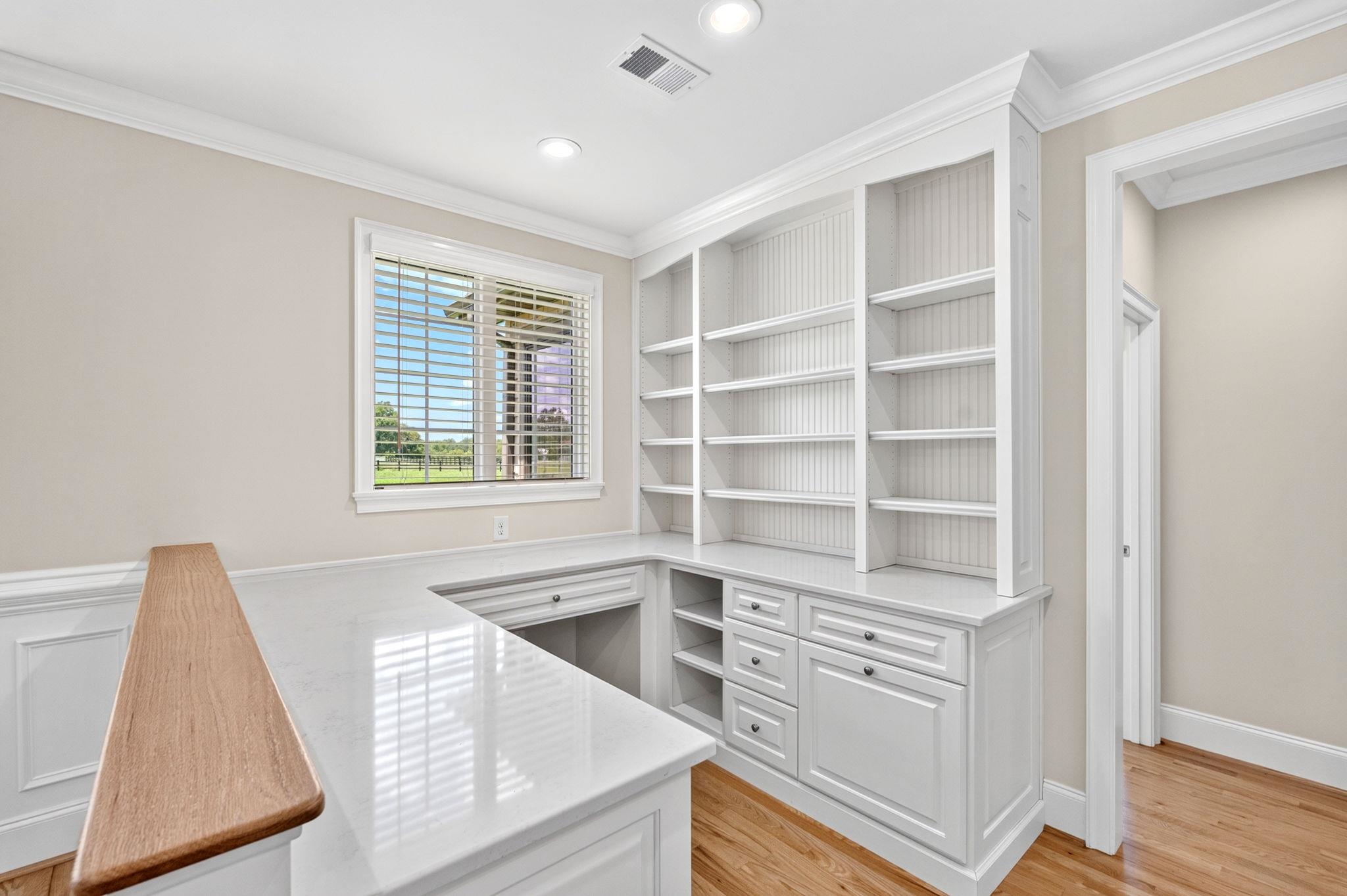 10445 New Cut Road Property Photo 18