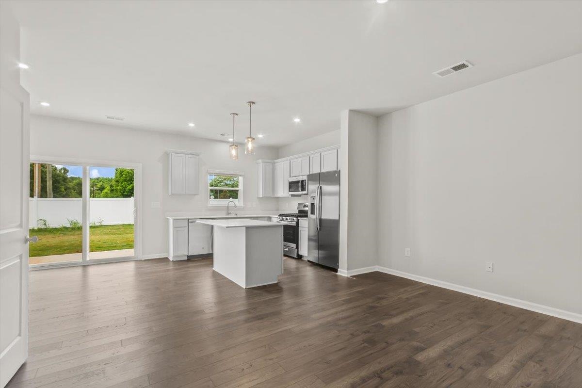 313 Abingdon Way Property Photo 2