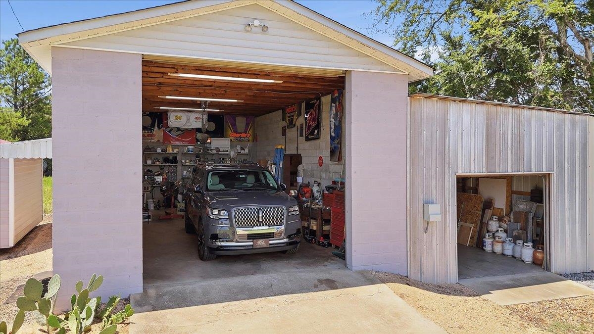 418 River Road Property Photo 5