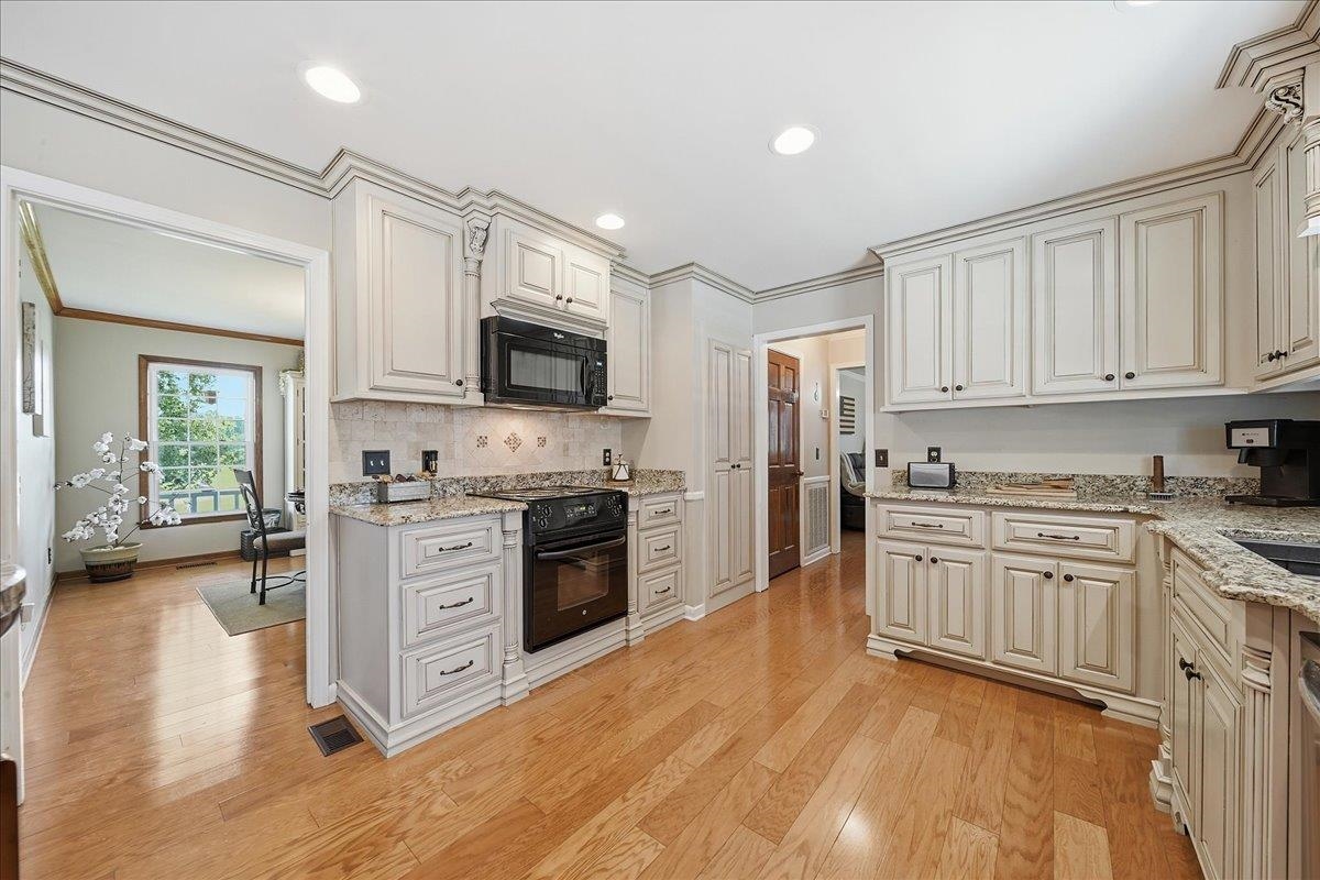 418 River Road Property Photo 12