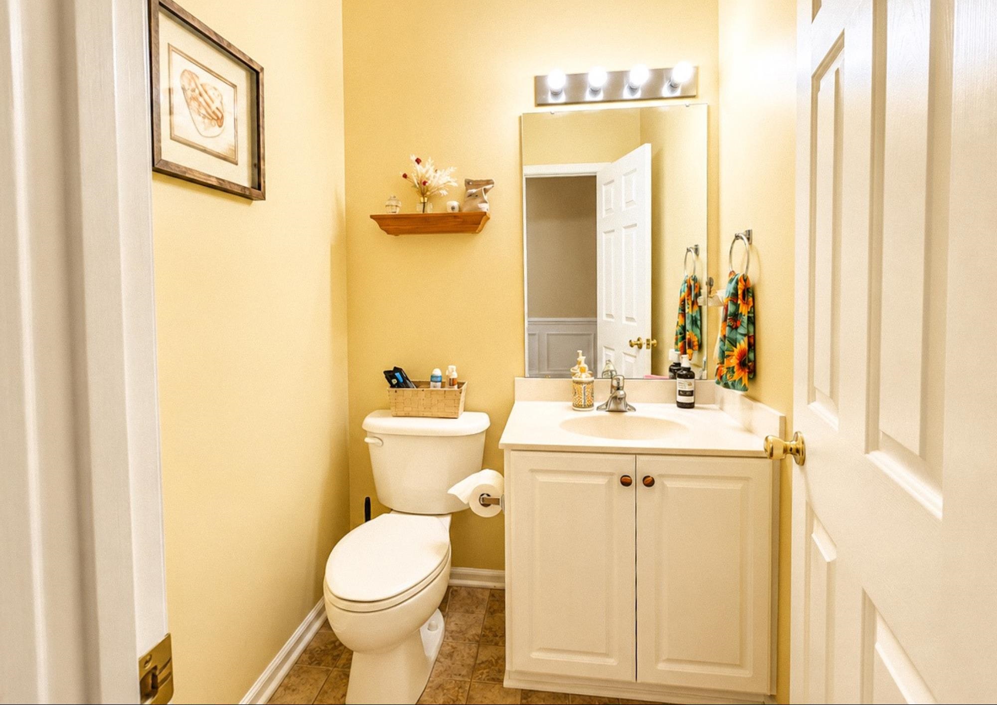 549 E Abington Way Property Photo 6