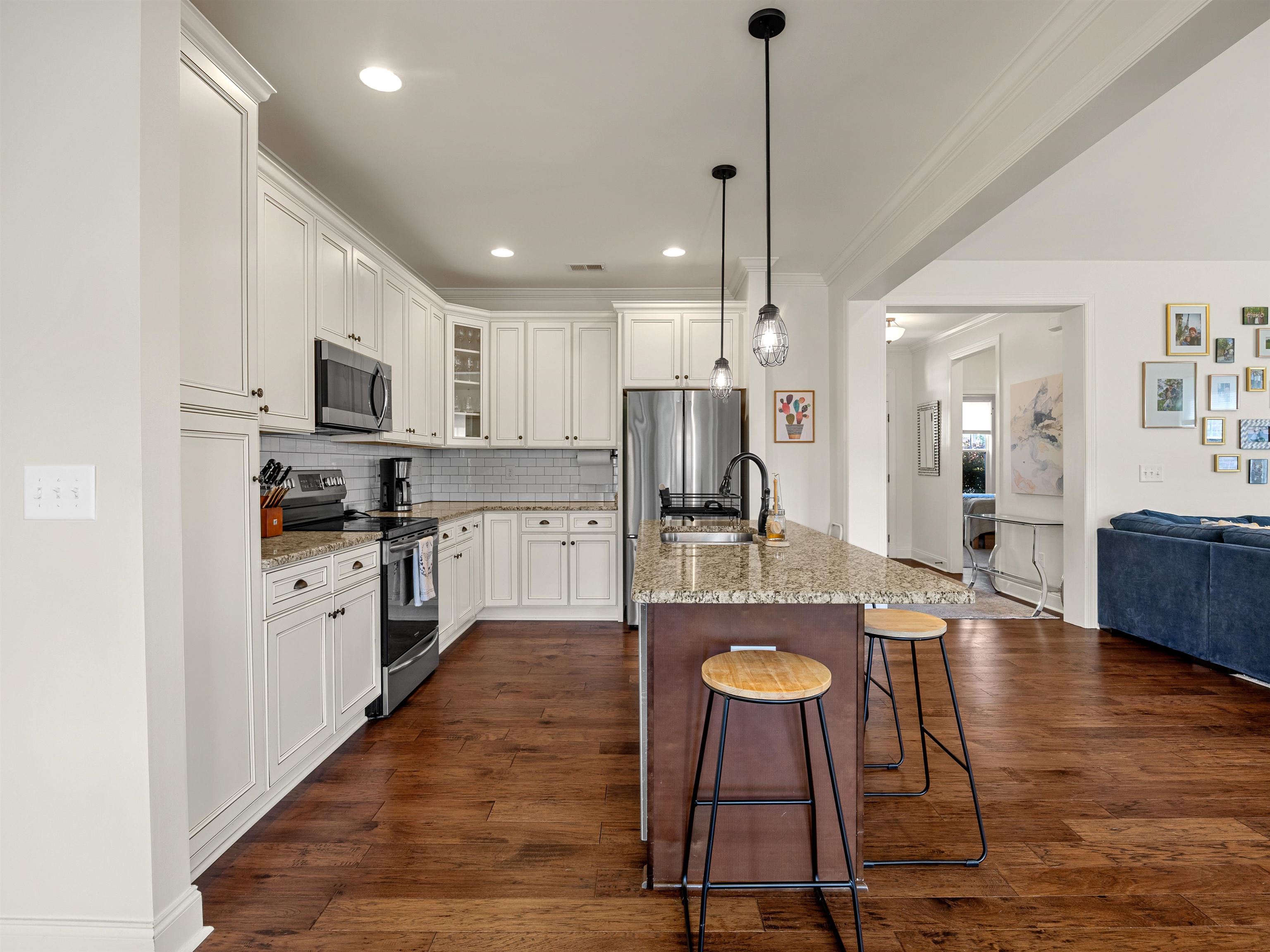 606 Downing Way Property Photo 12