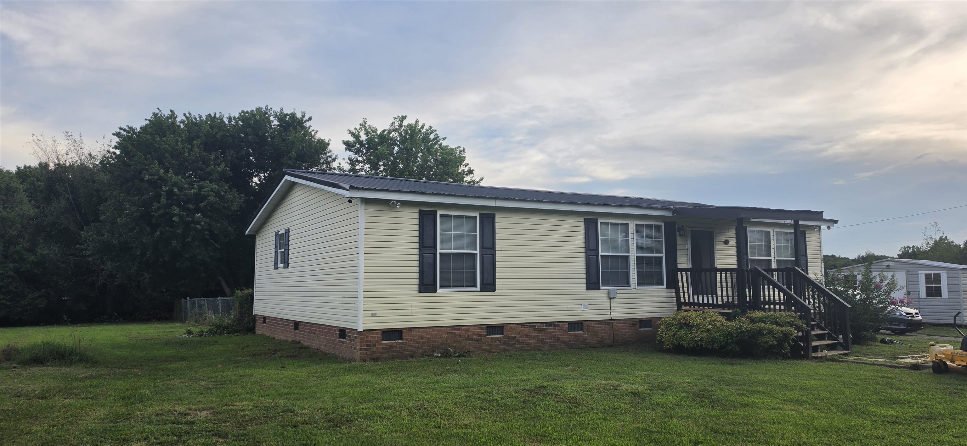 660 Hammett Road Property Photo 2