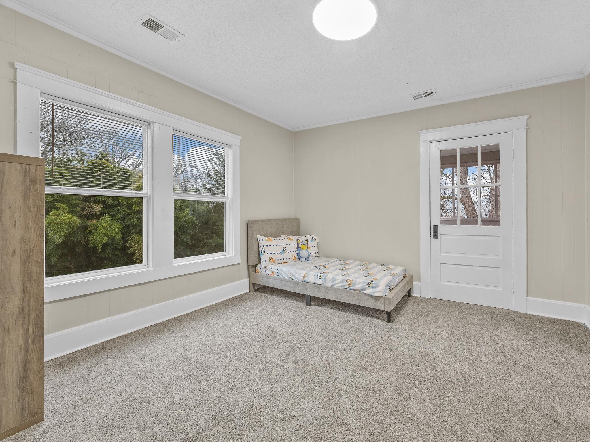 405 S Pinckney St Property Photo 32