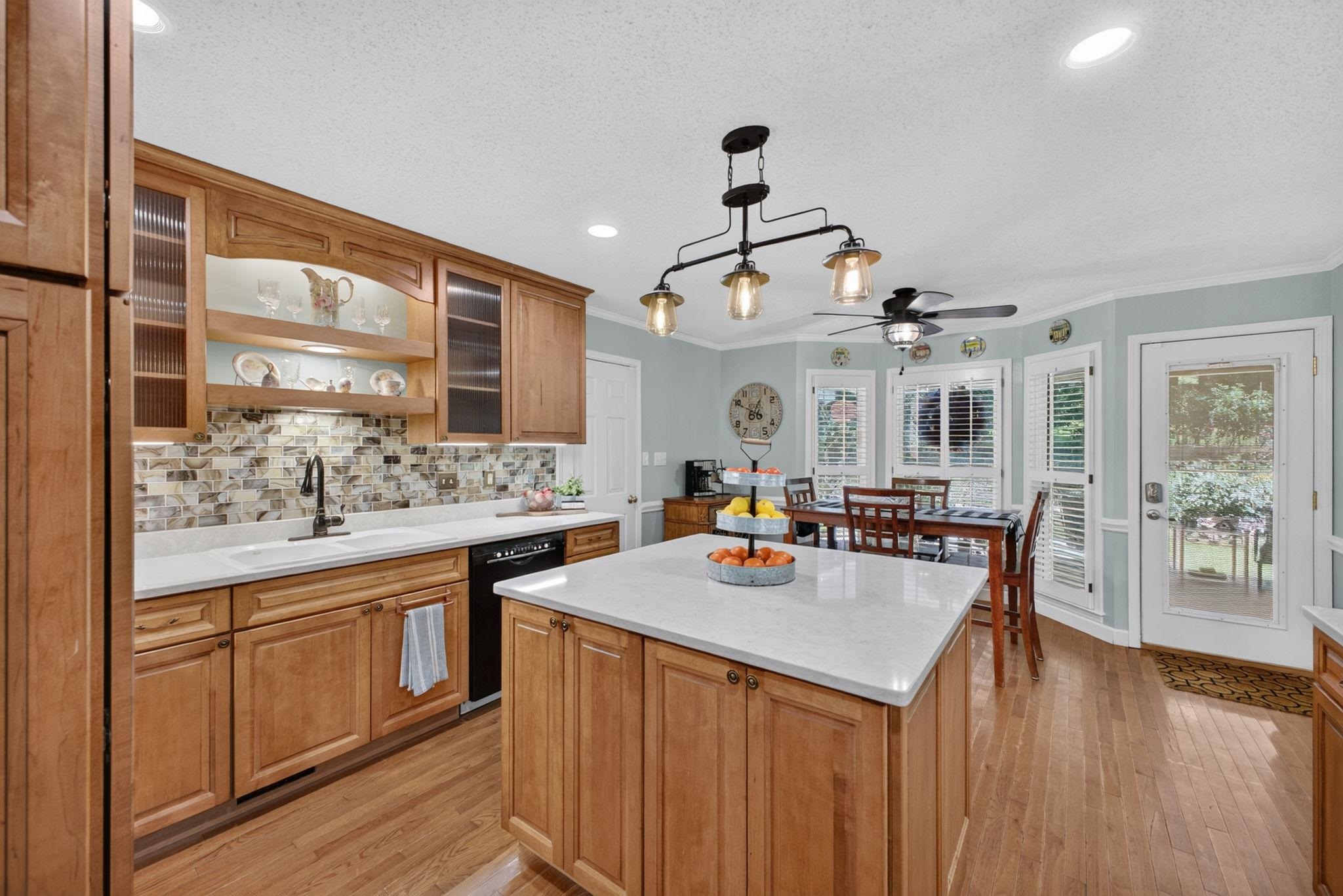 31 Wild Cherry Circle Property Photo 5