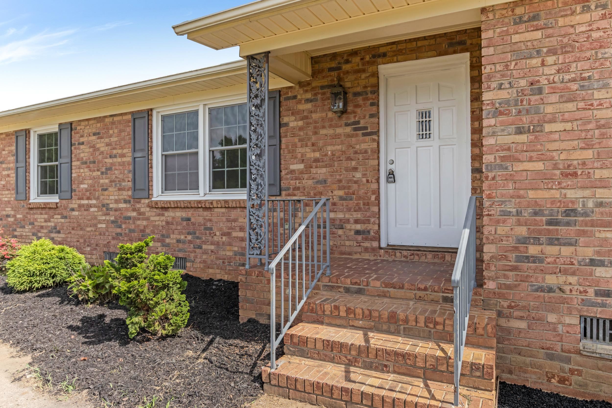 112 Shoally Park Drive Property Photo 4