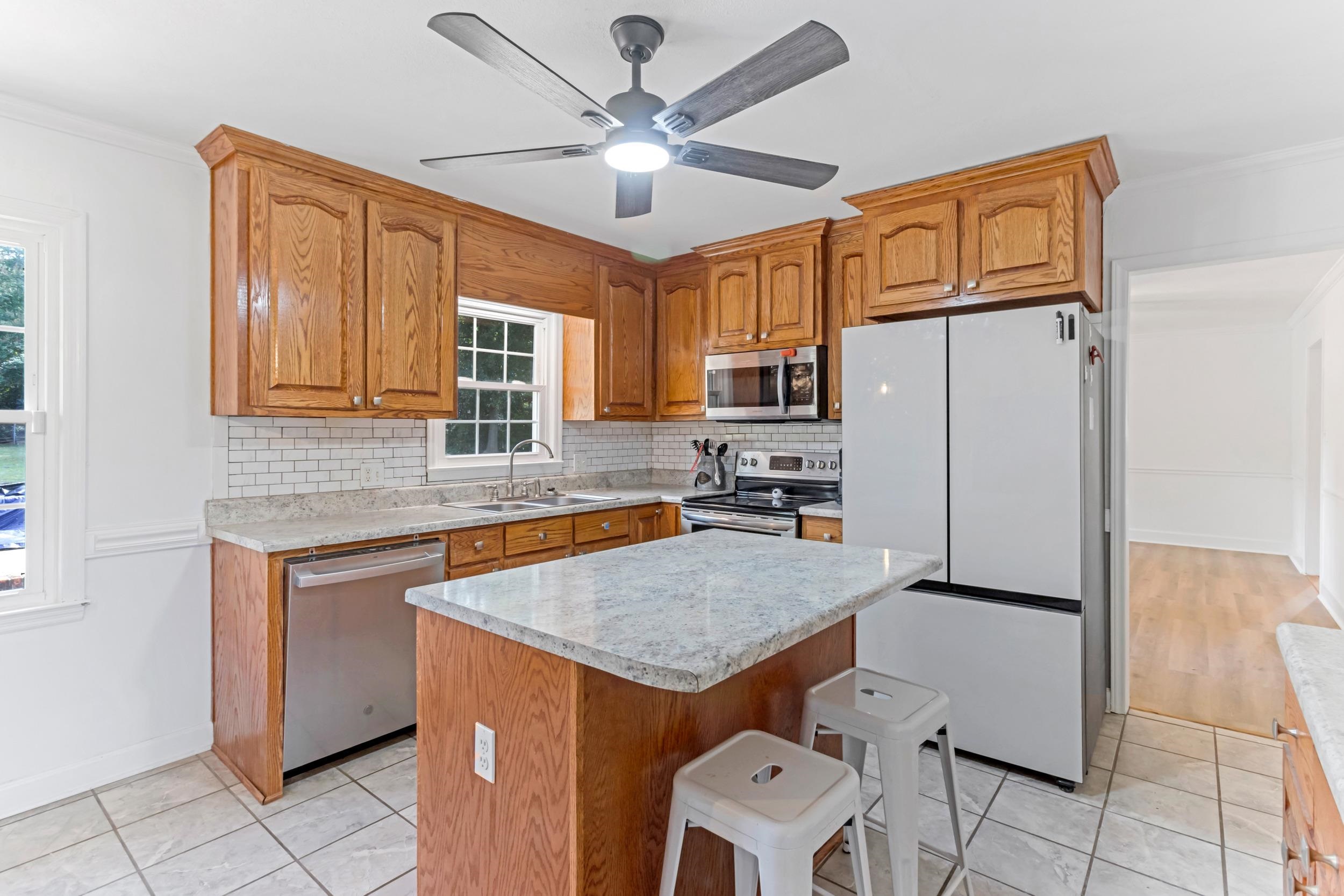 112 Shoally Park Drive Property Photo 10