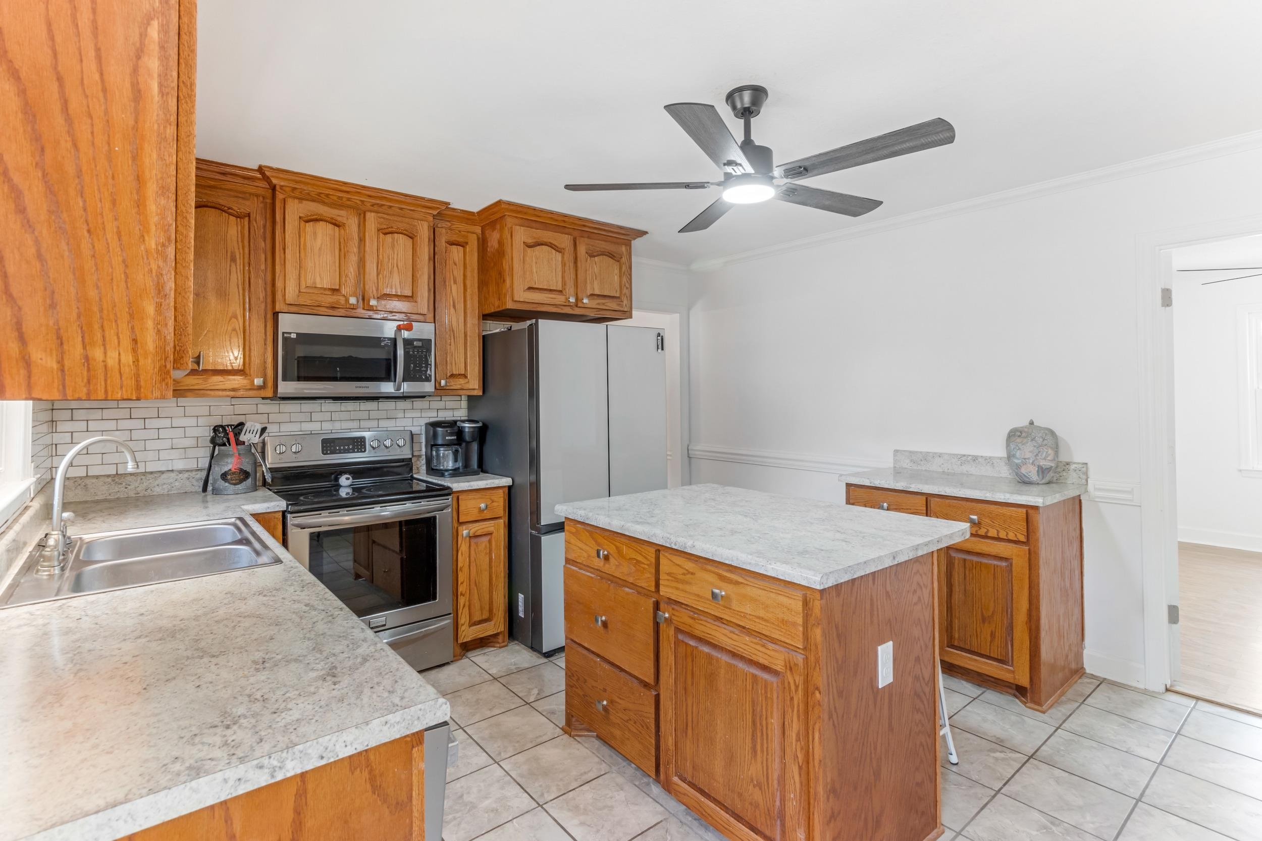 112 Shoally Park Drive Property Photo 11