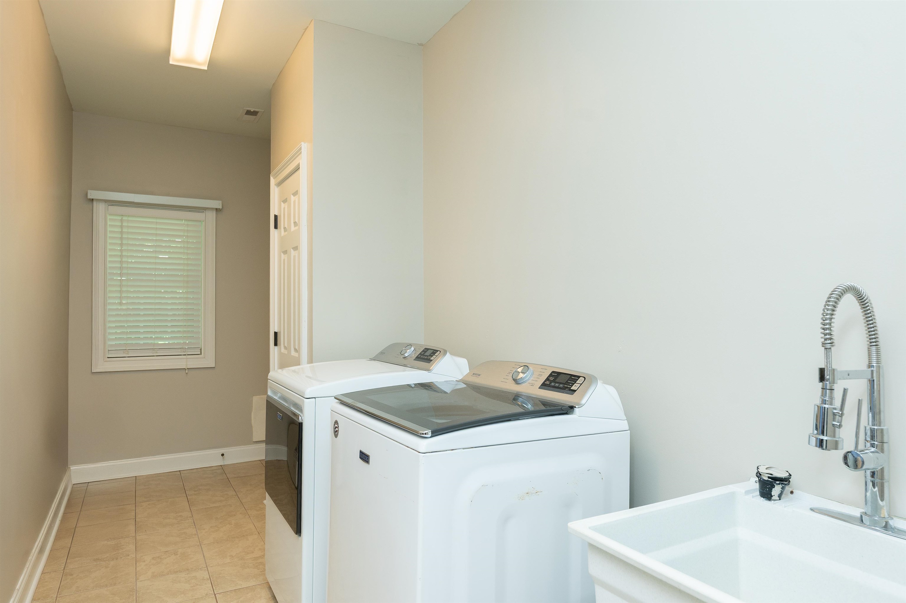 1 Laurel Grove Drive Property Photo 27