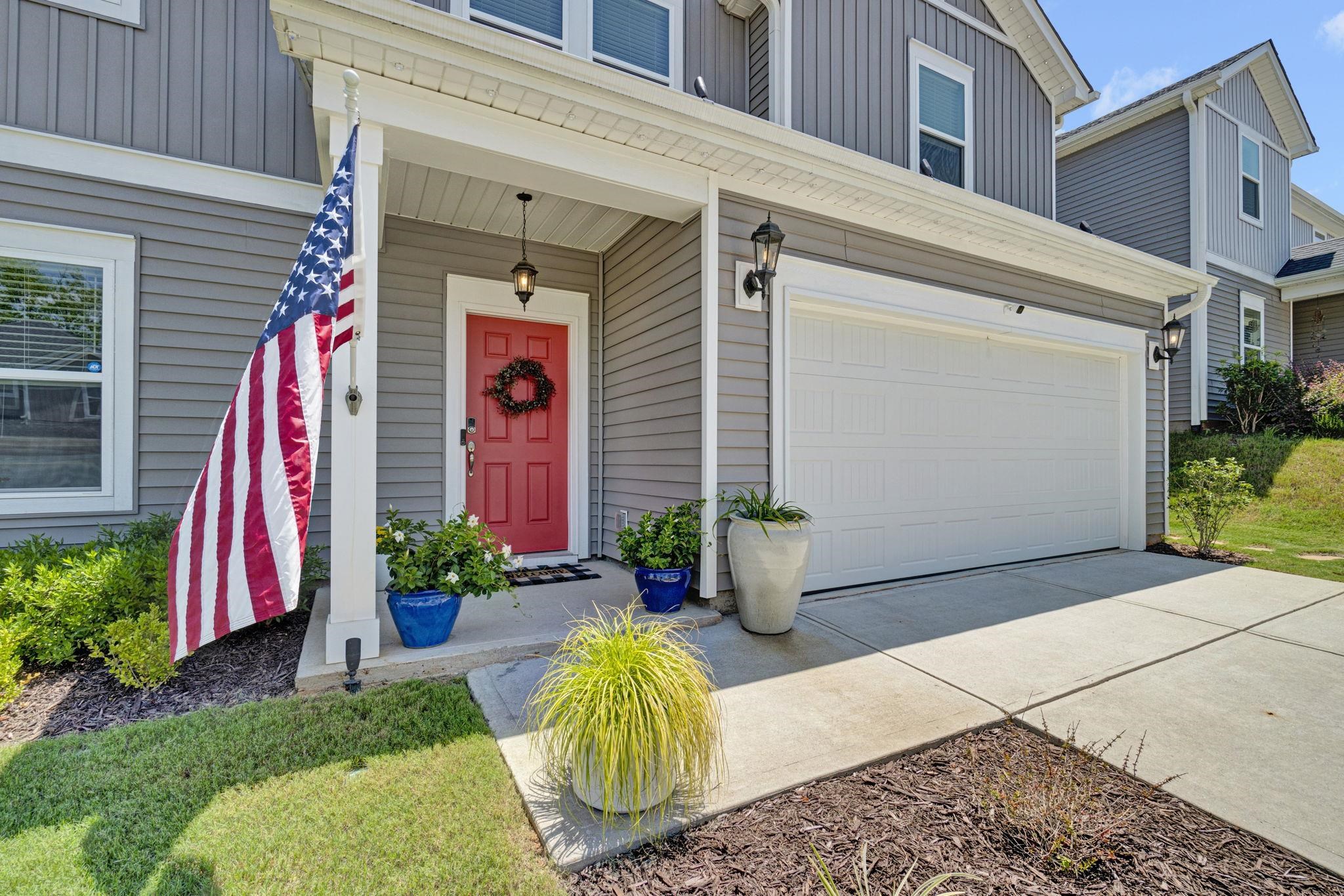 532 Summit View Property Photo 4
