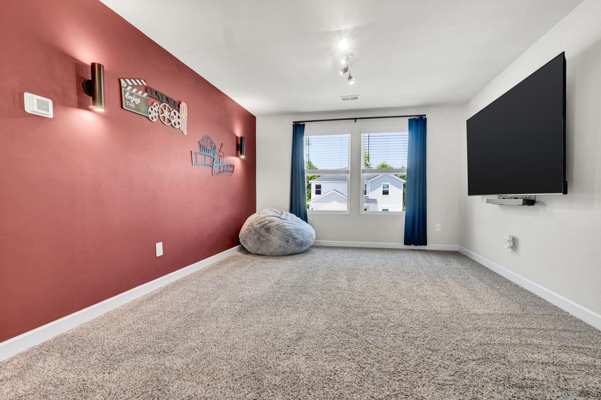 532 Summit View Property Photo 35