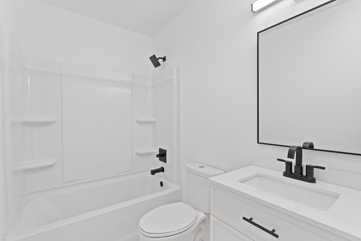 709 Quarry Street Property Photo 9