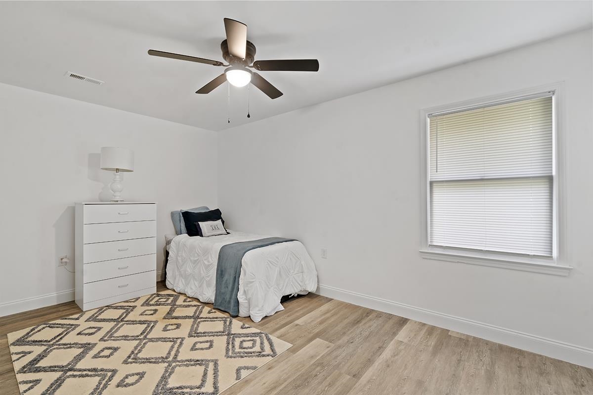 709 Quarry Street Property Photo 12